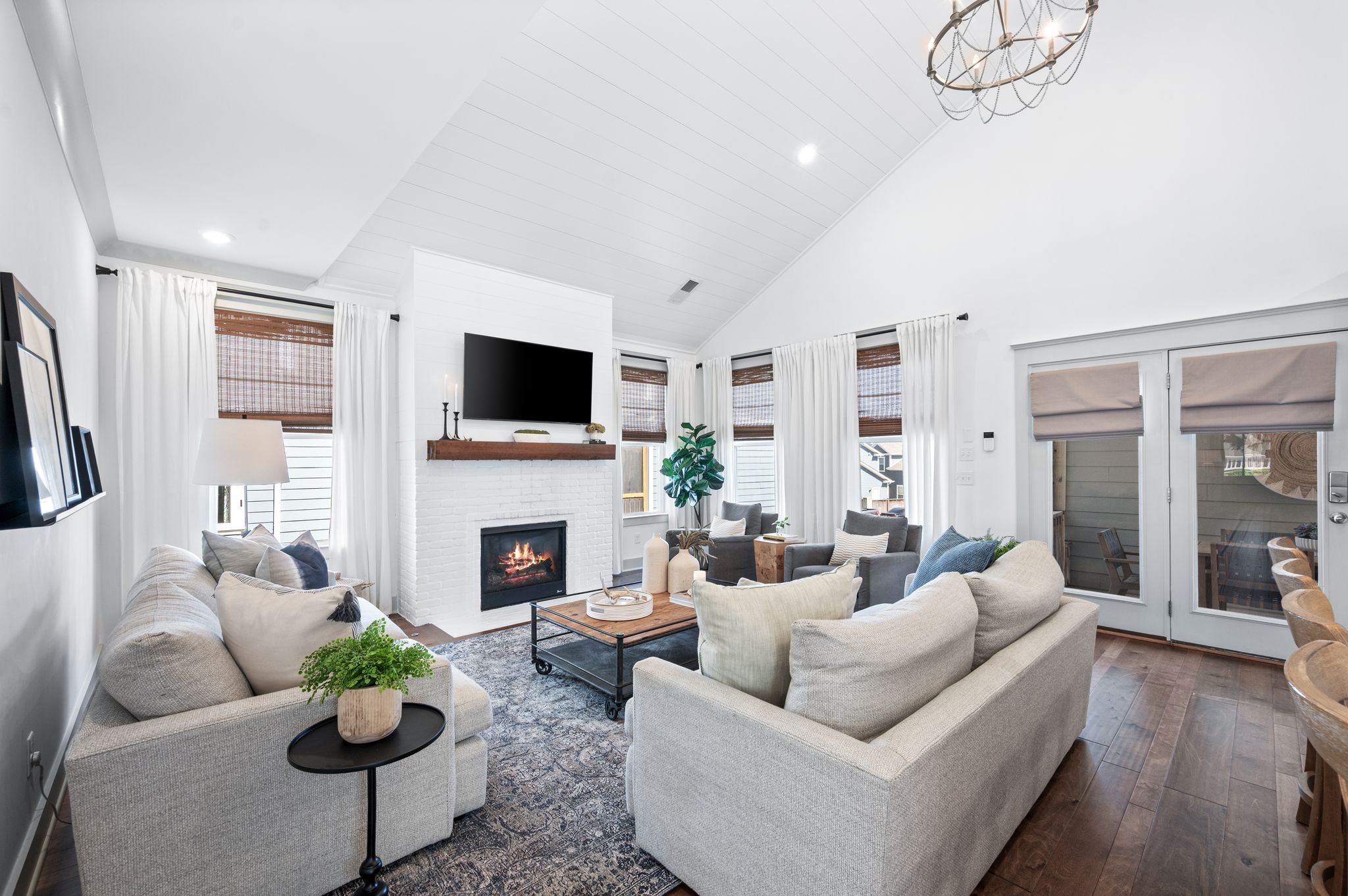 3216 Vinemont Dr