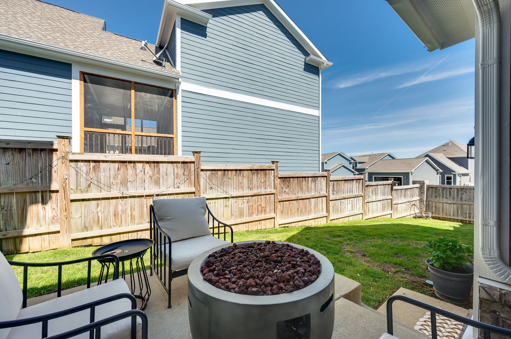 3216 Vinemont Dr