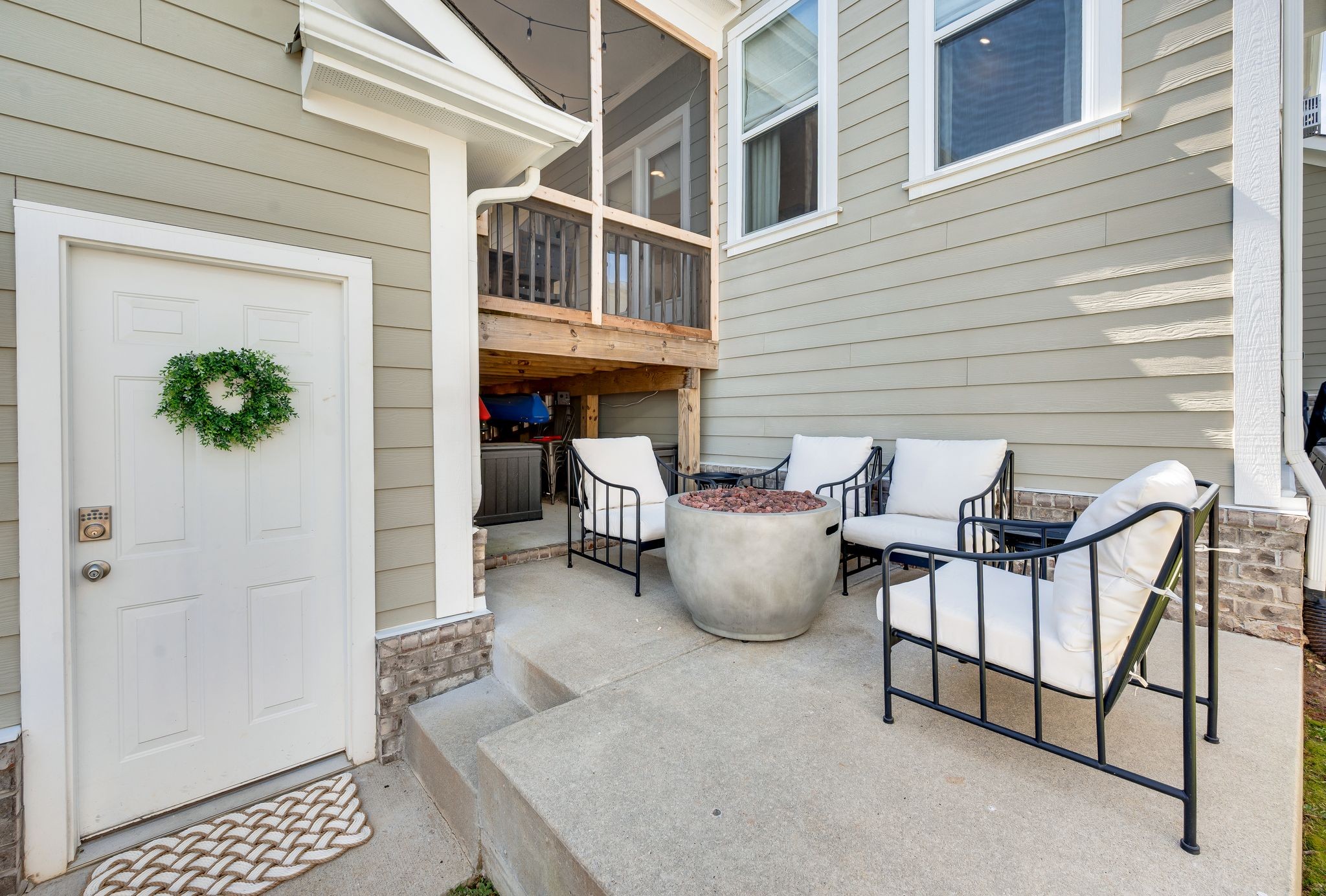 3216 Vinemont Dr