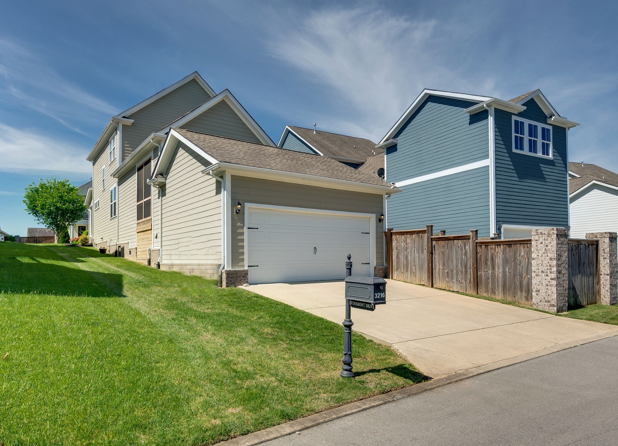 3216 Vinemont Dr