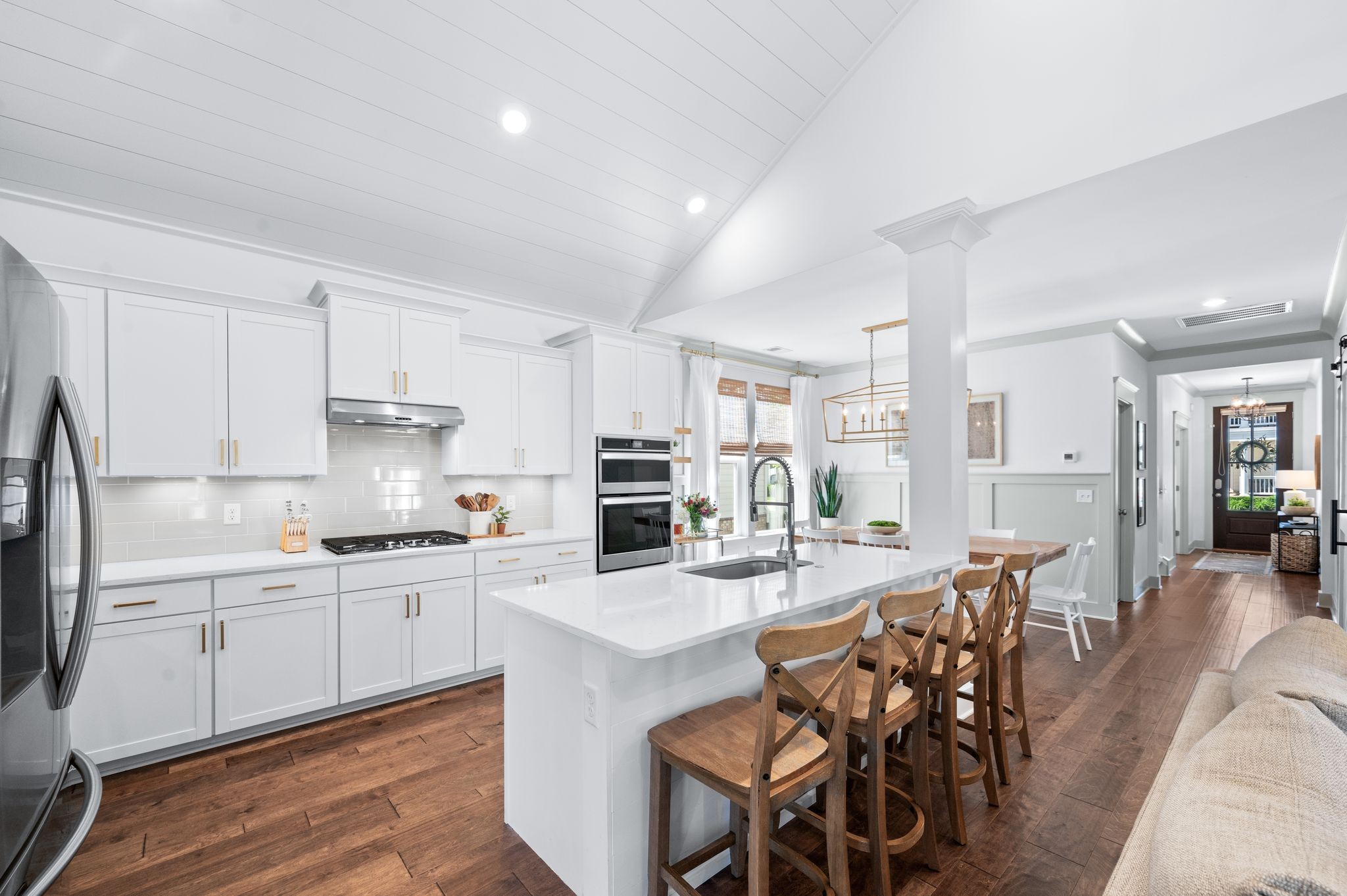 3216 Vinemont Dr