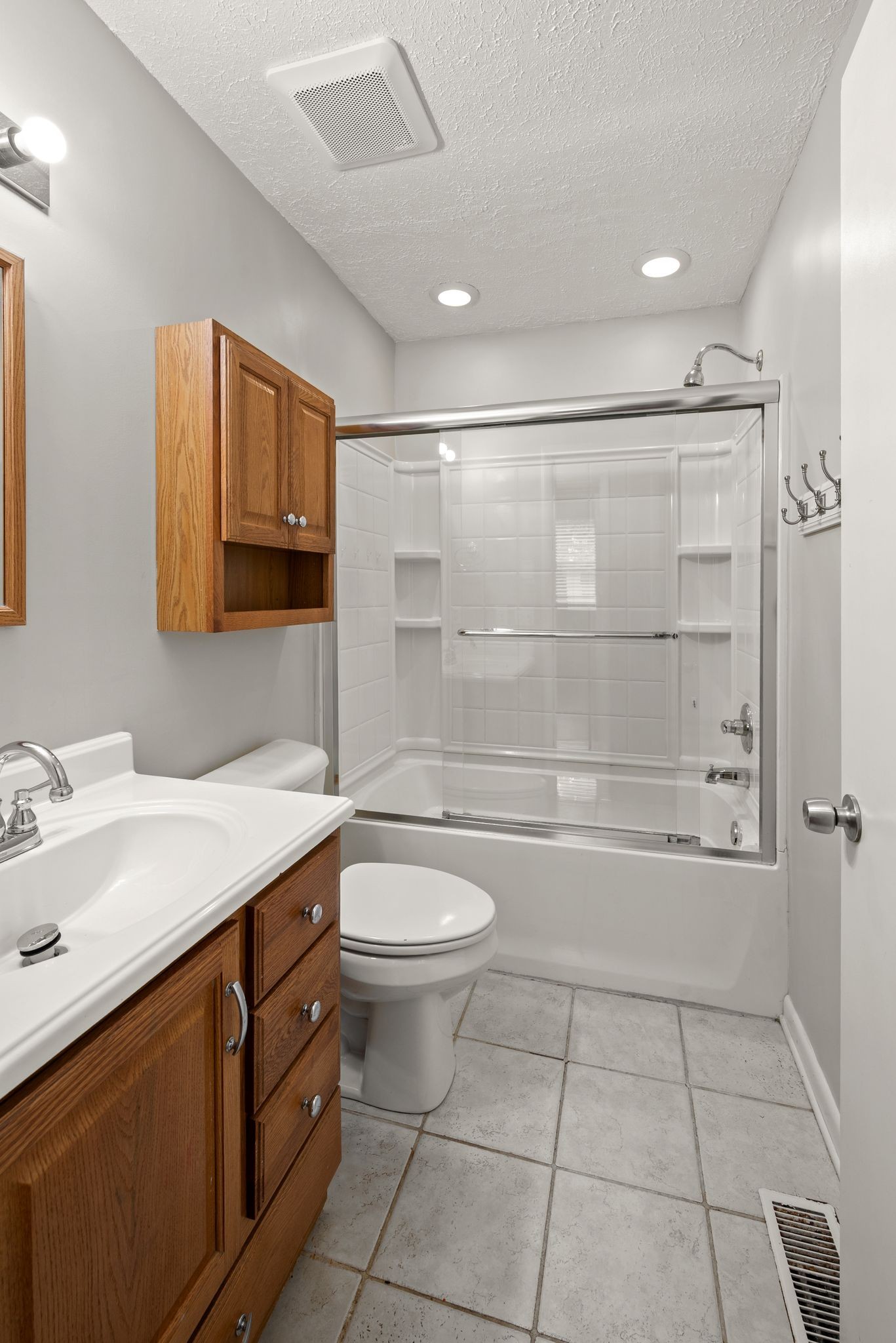 7108 Timberlane Dr