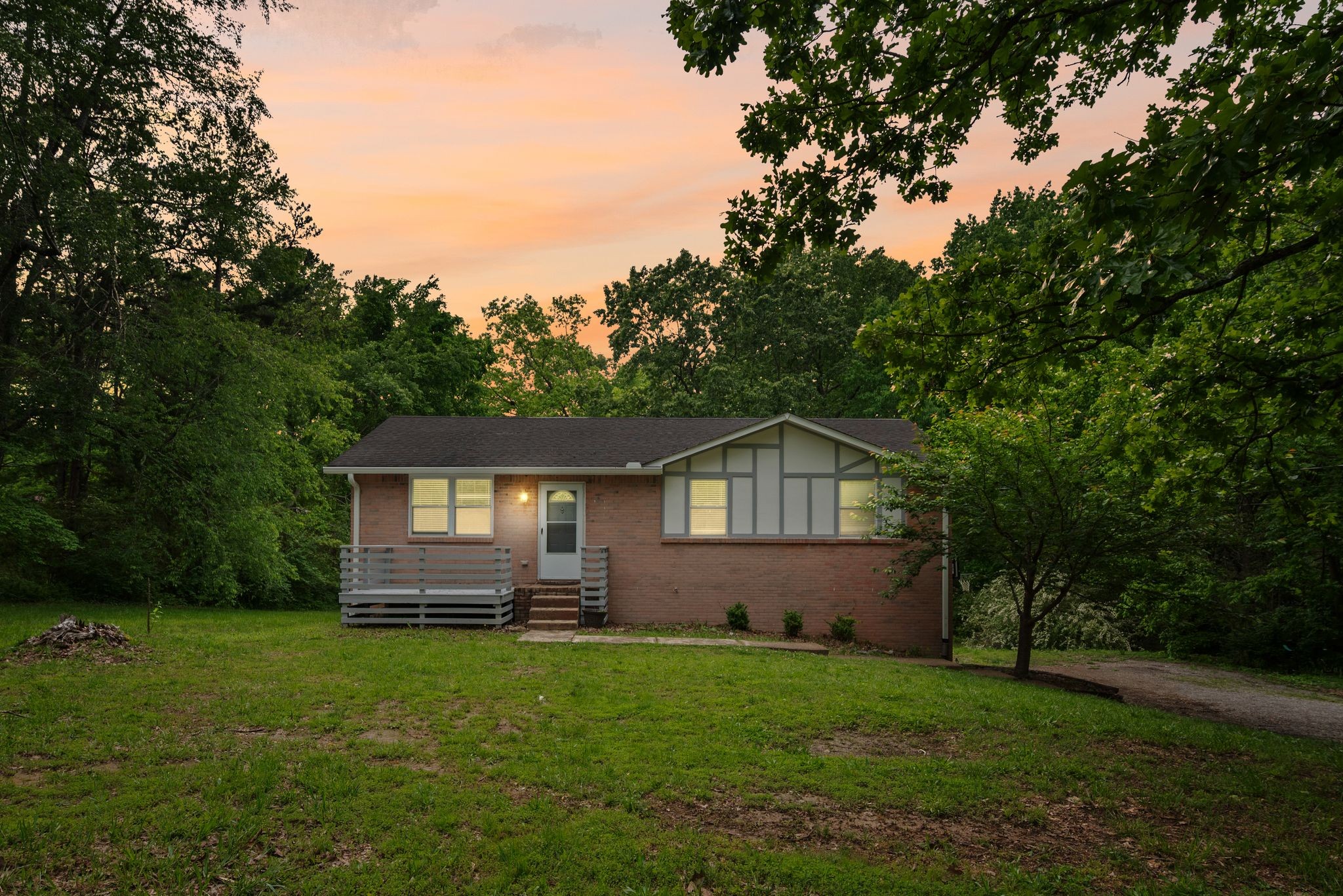 7108 Timberlane Dr