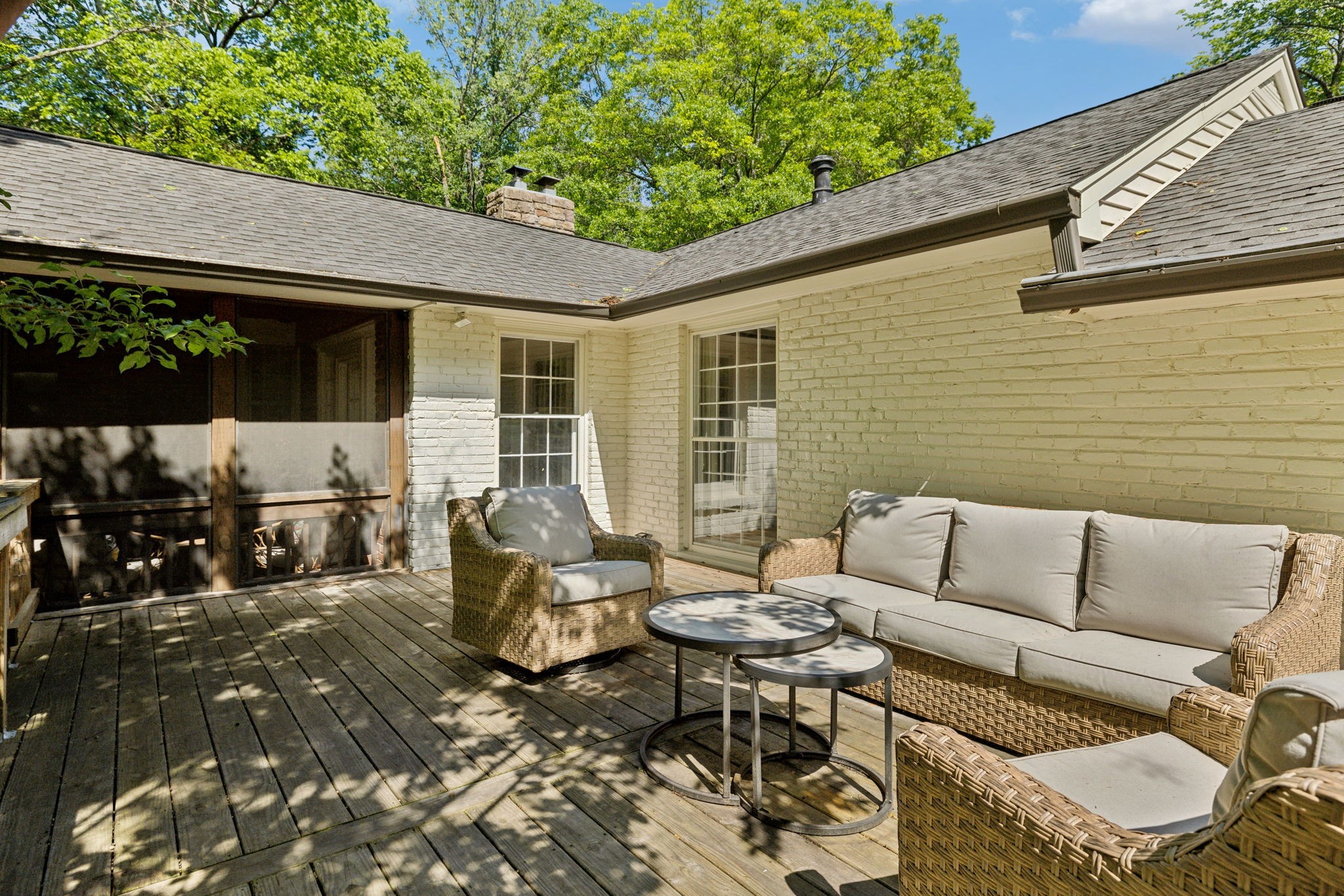 819 Forest Acres Dr