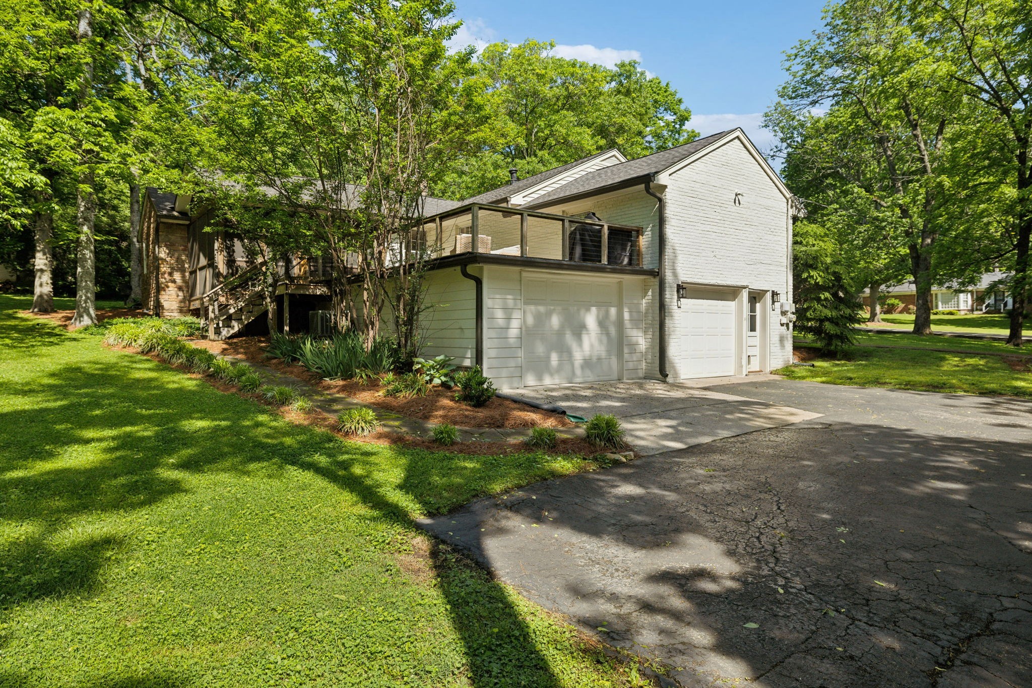 819 Forest Acres Dr