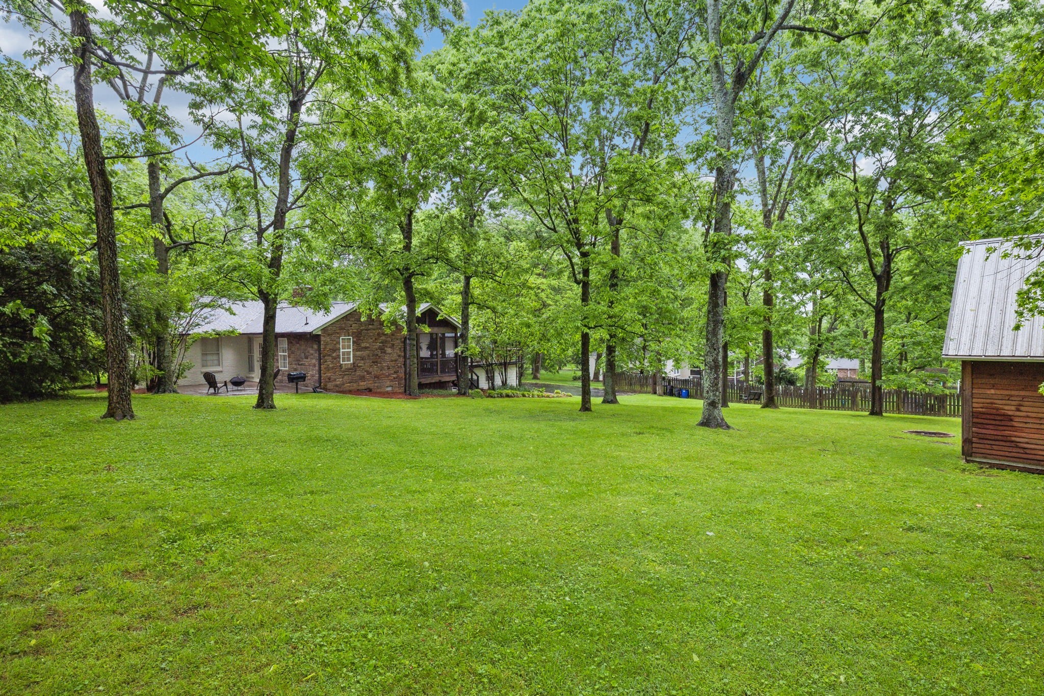 819 Forest Acres Dr