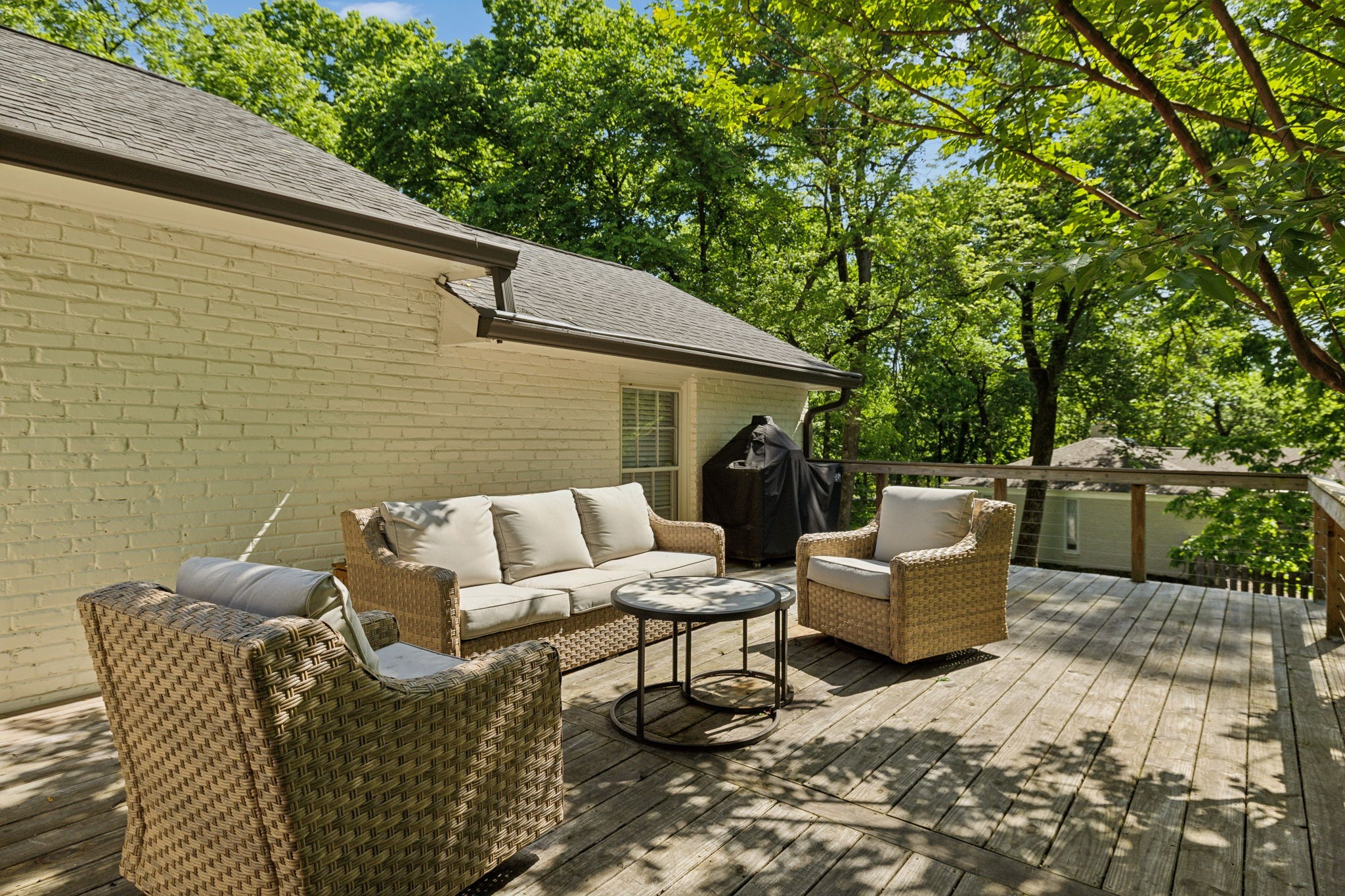 819 Forest Acres Dr