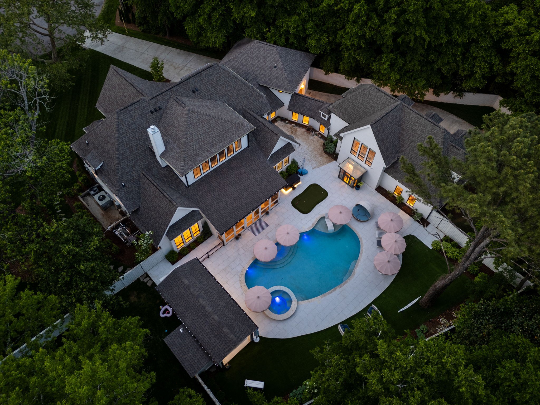 4027 Dorcas Ct