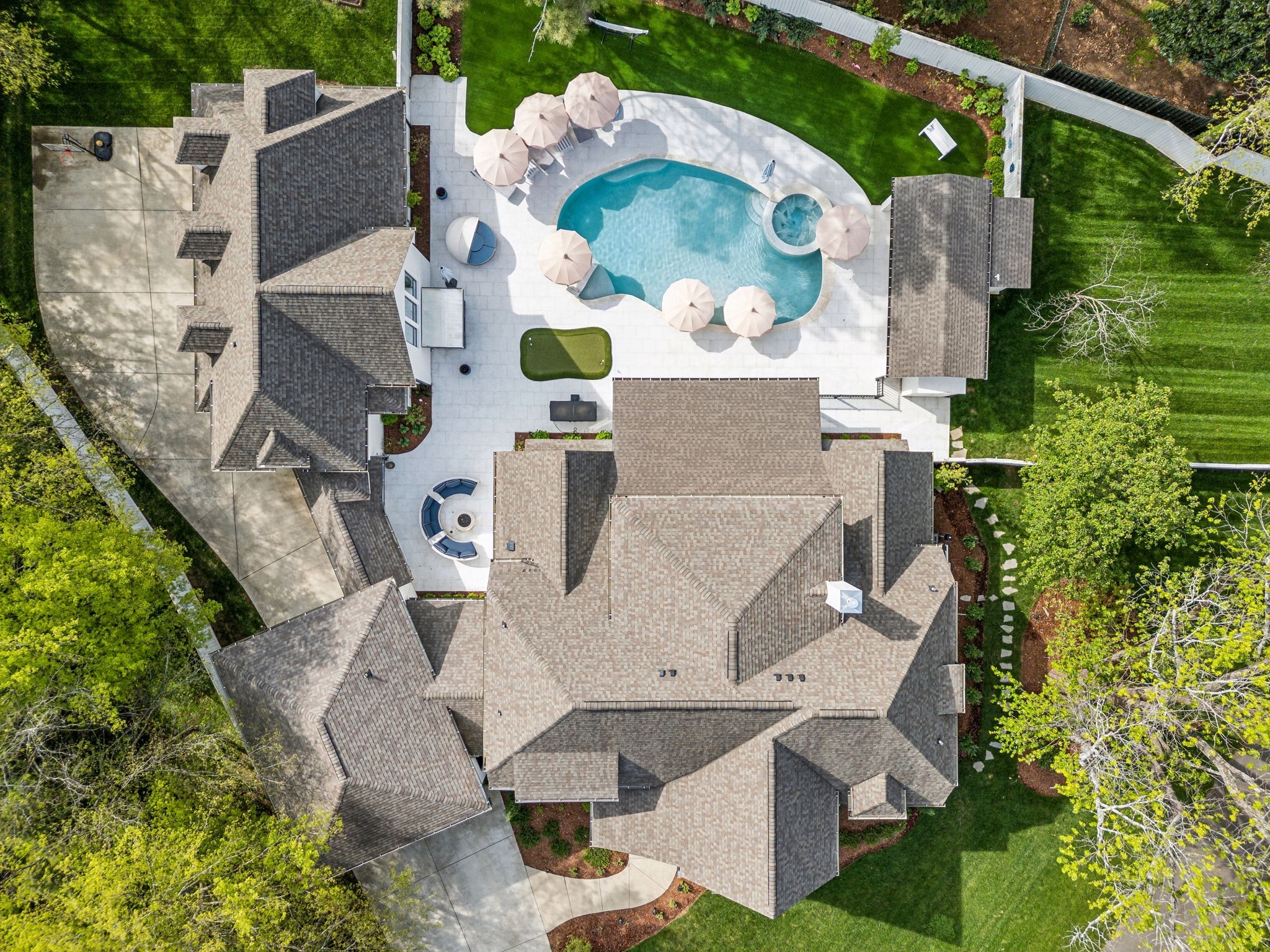 4027 Dorcas Ct