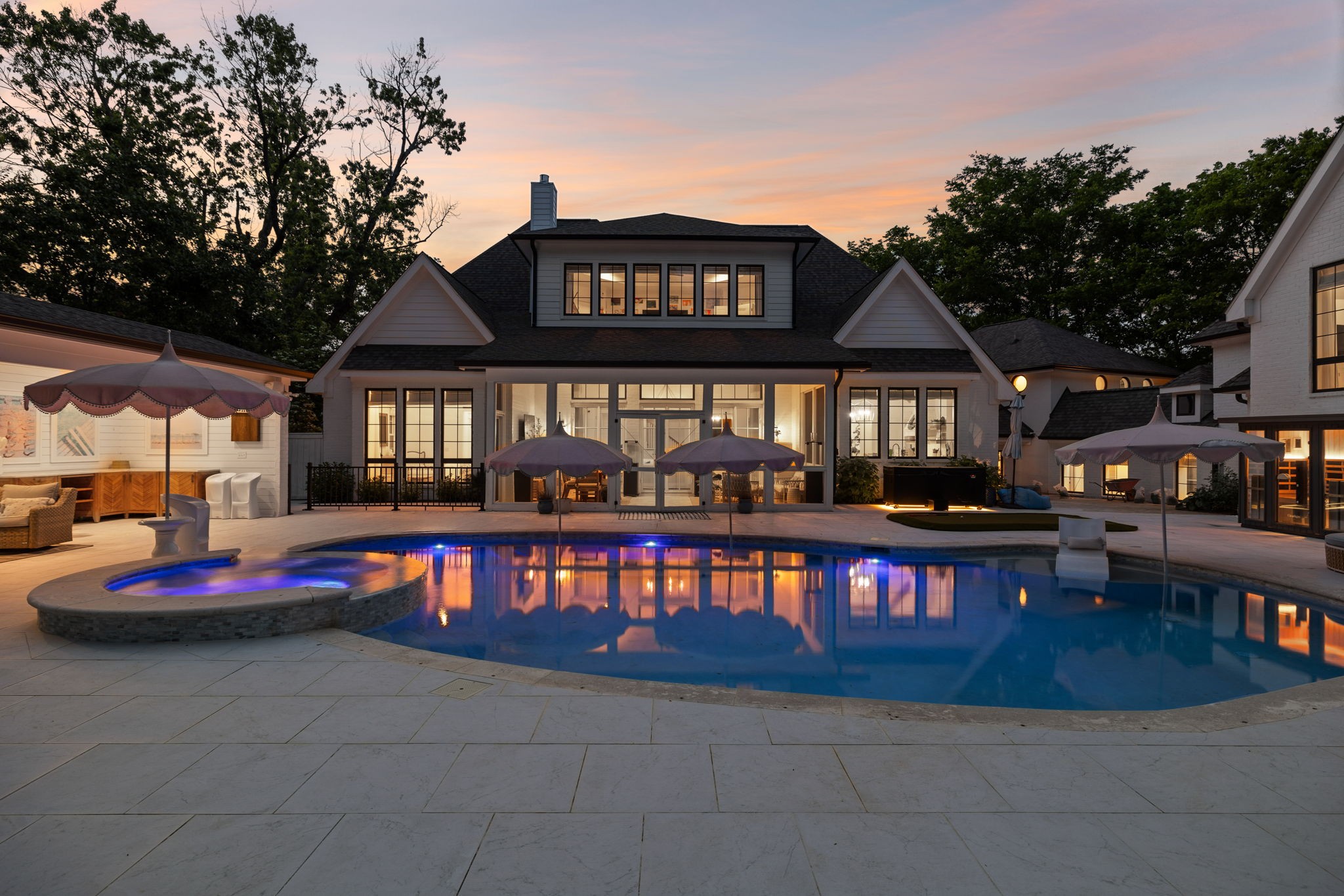 4027 Dorcas Ct