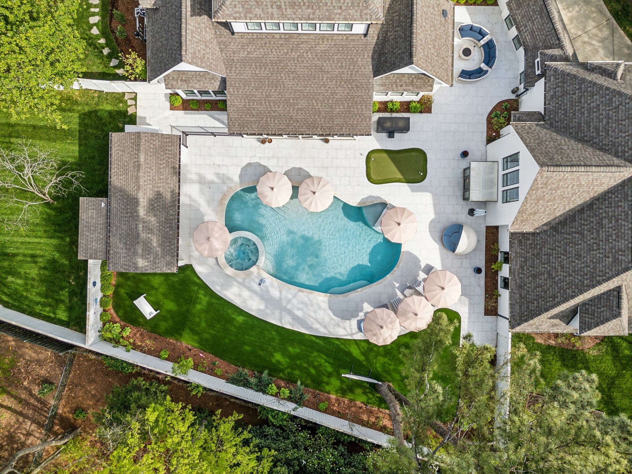 4027 Dorcas Ct