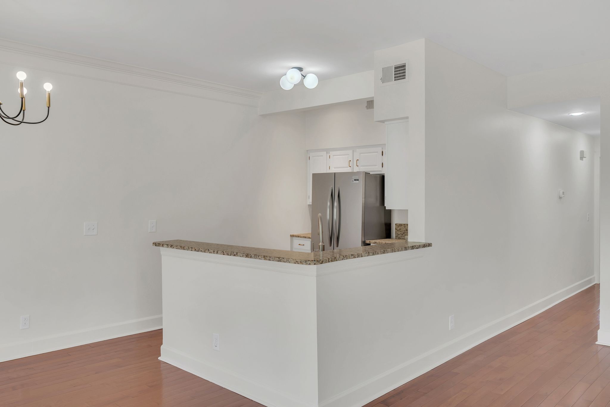 211 Boxmere Pl