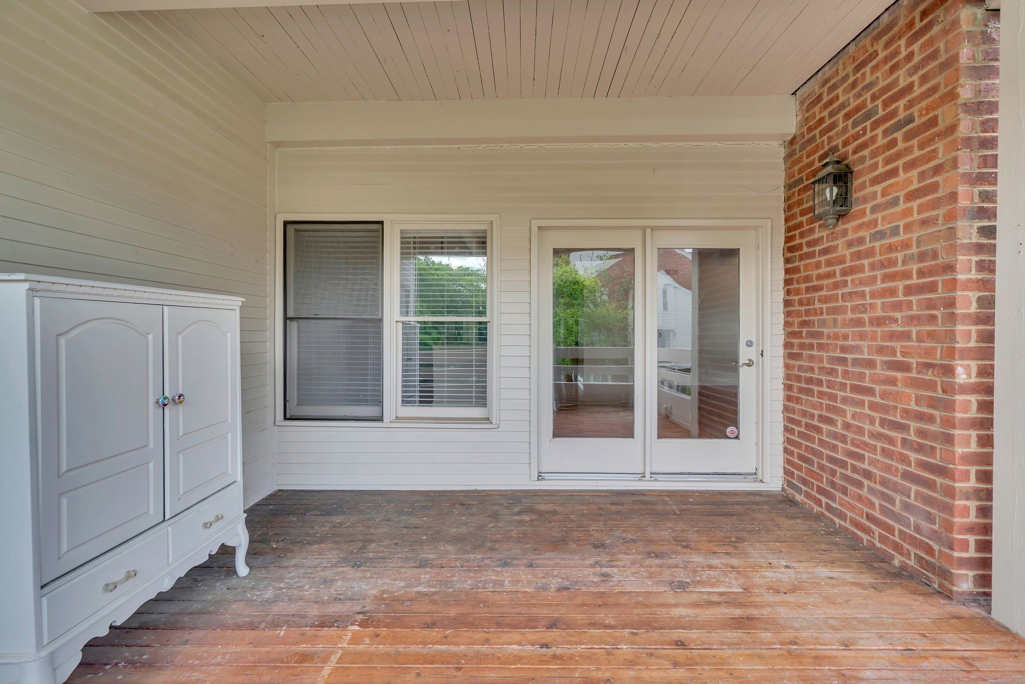 211 Boxmere Pl