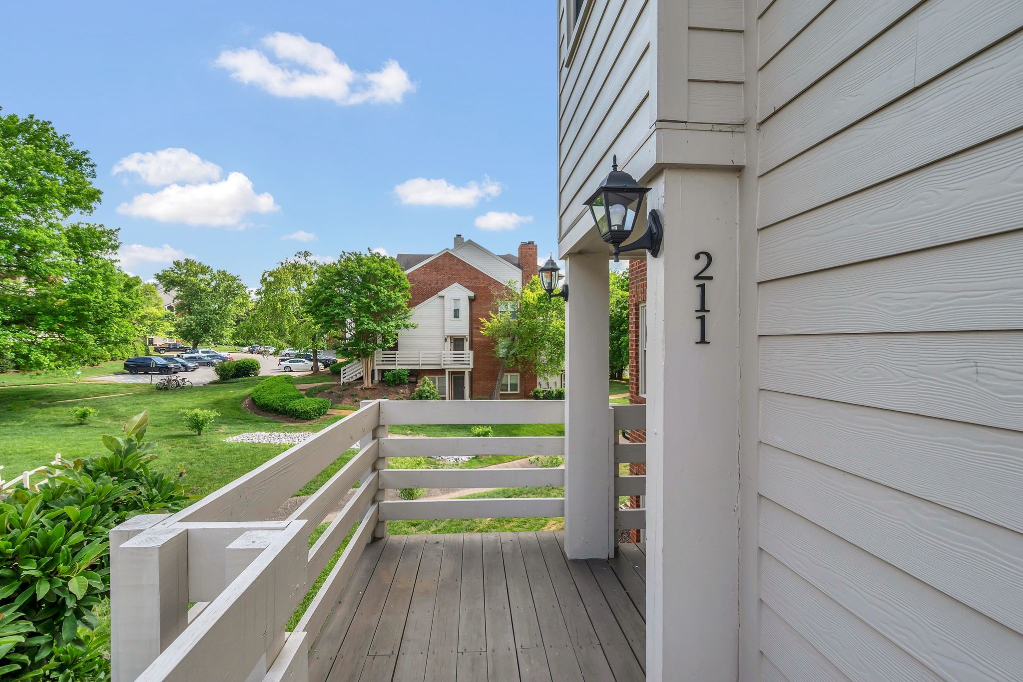 211 Boxmere Pl