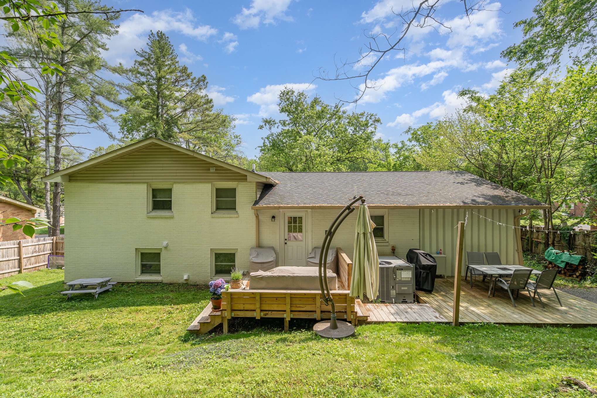 685 Brewer Dr