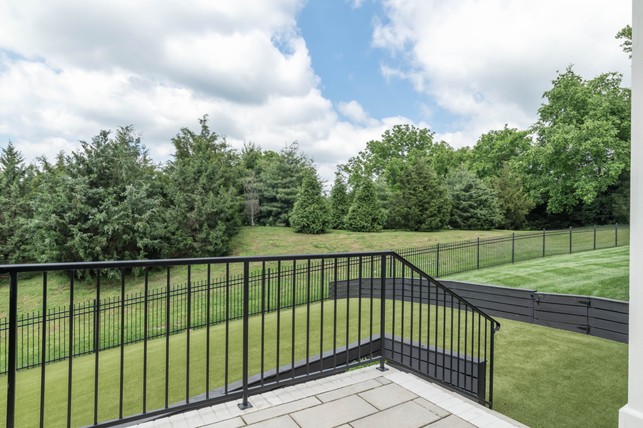 1401 Newhaven Dr