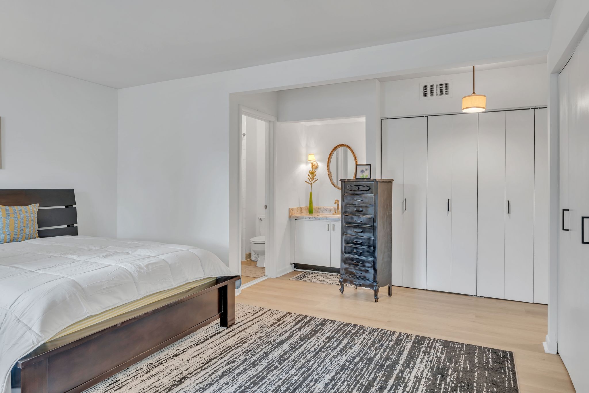1900 Richard Jones Rd Unit: Y2