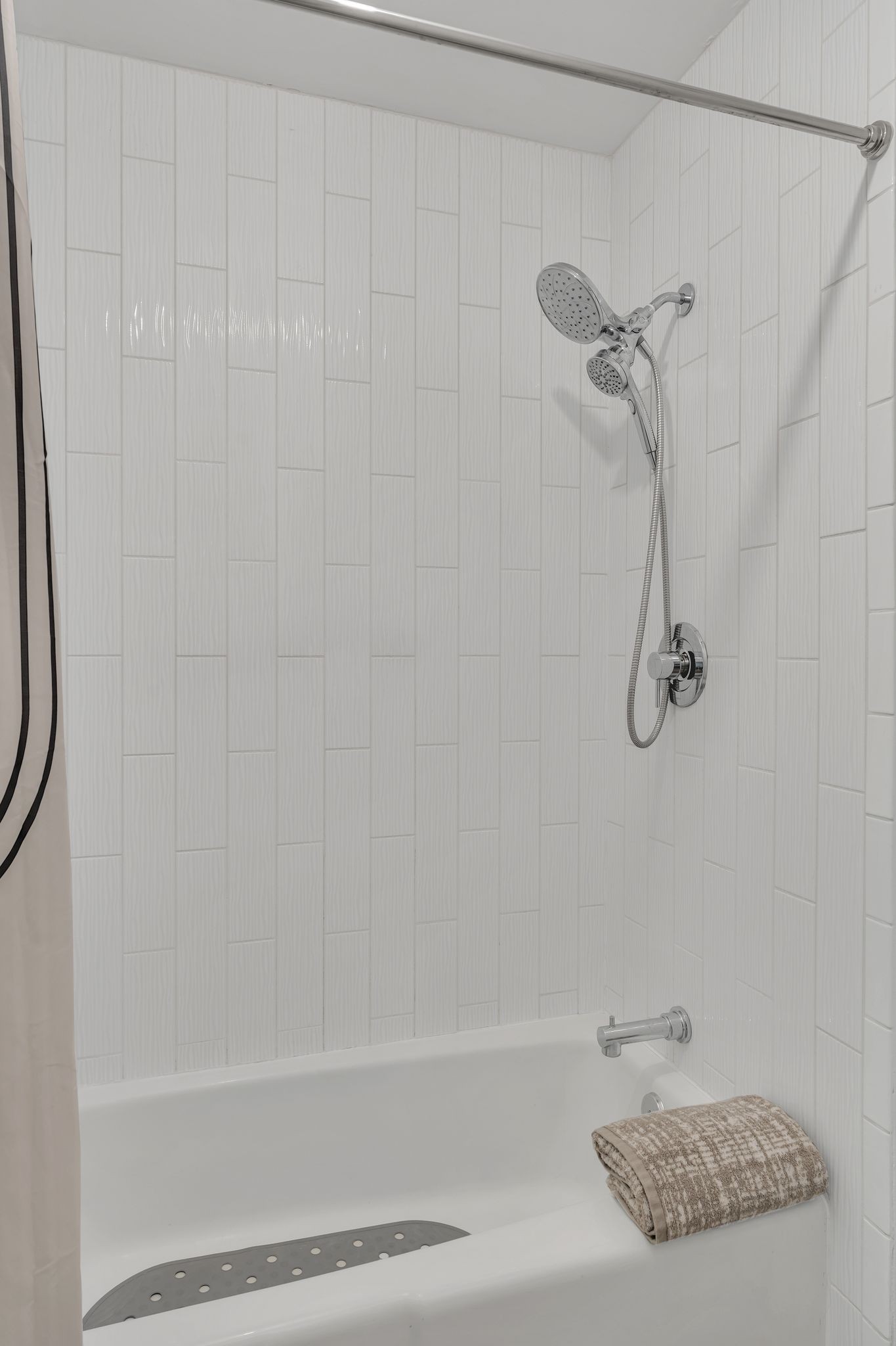 1900 Richard Jones Rd Unit: Y2