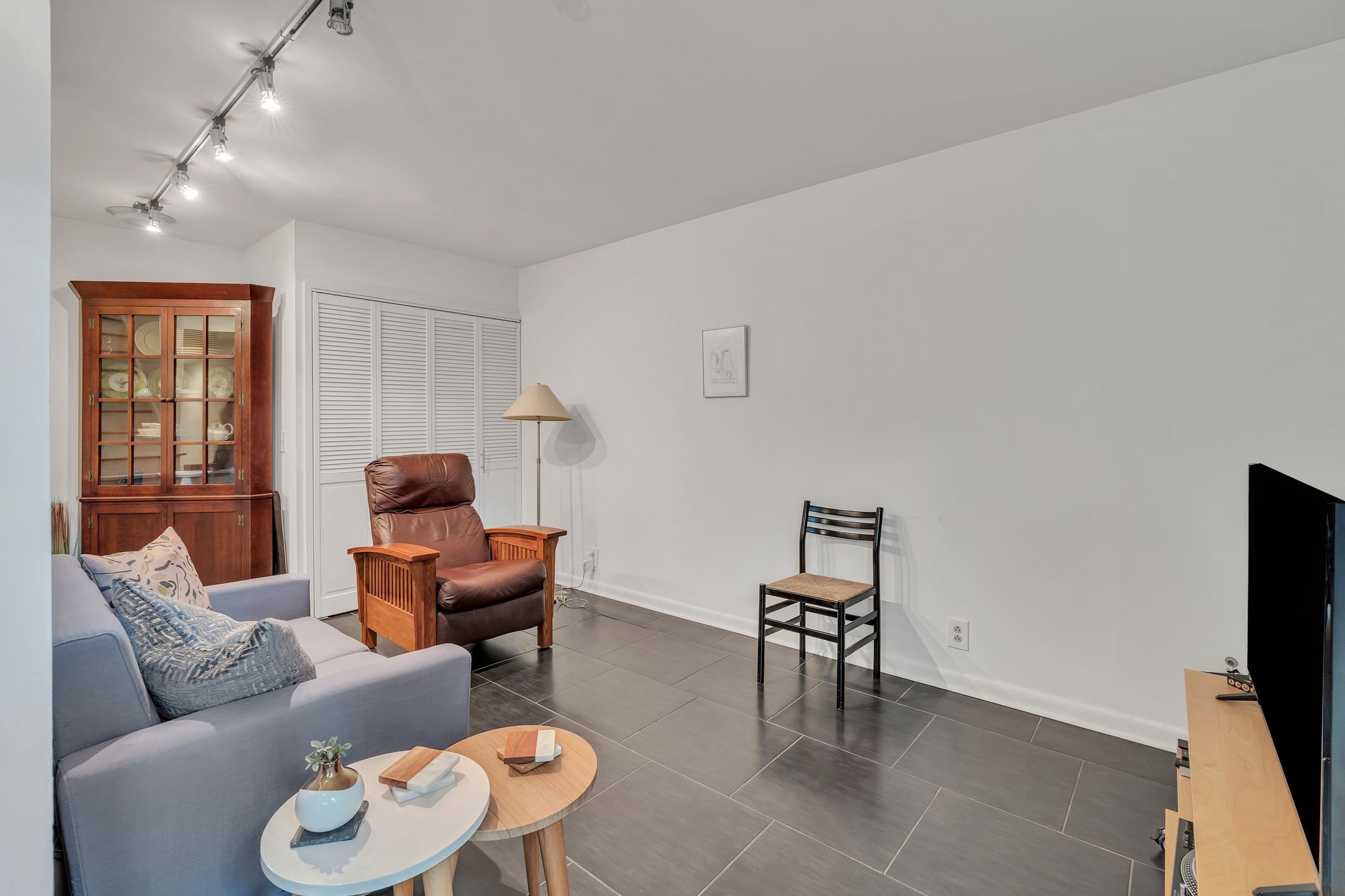 1900 Richard Jones Rd Unit: Y2