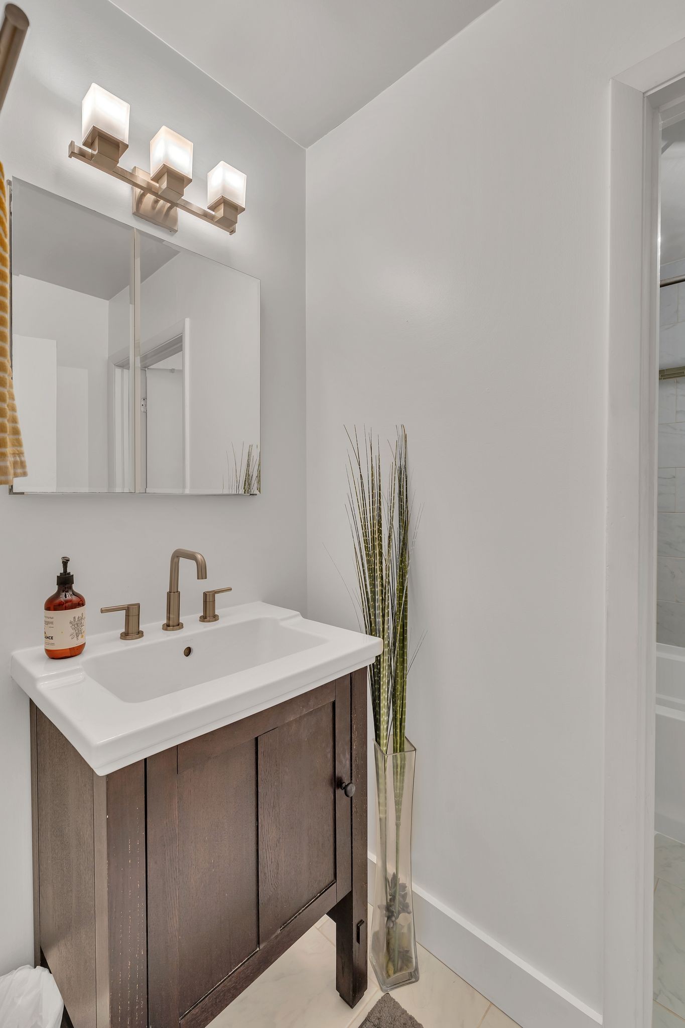 1900 Richard Jones Rd Unit: Y2