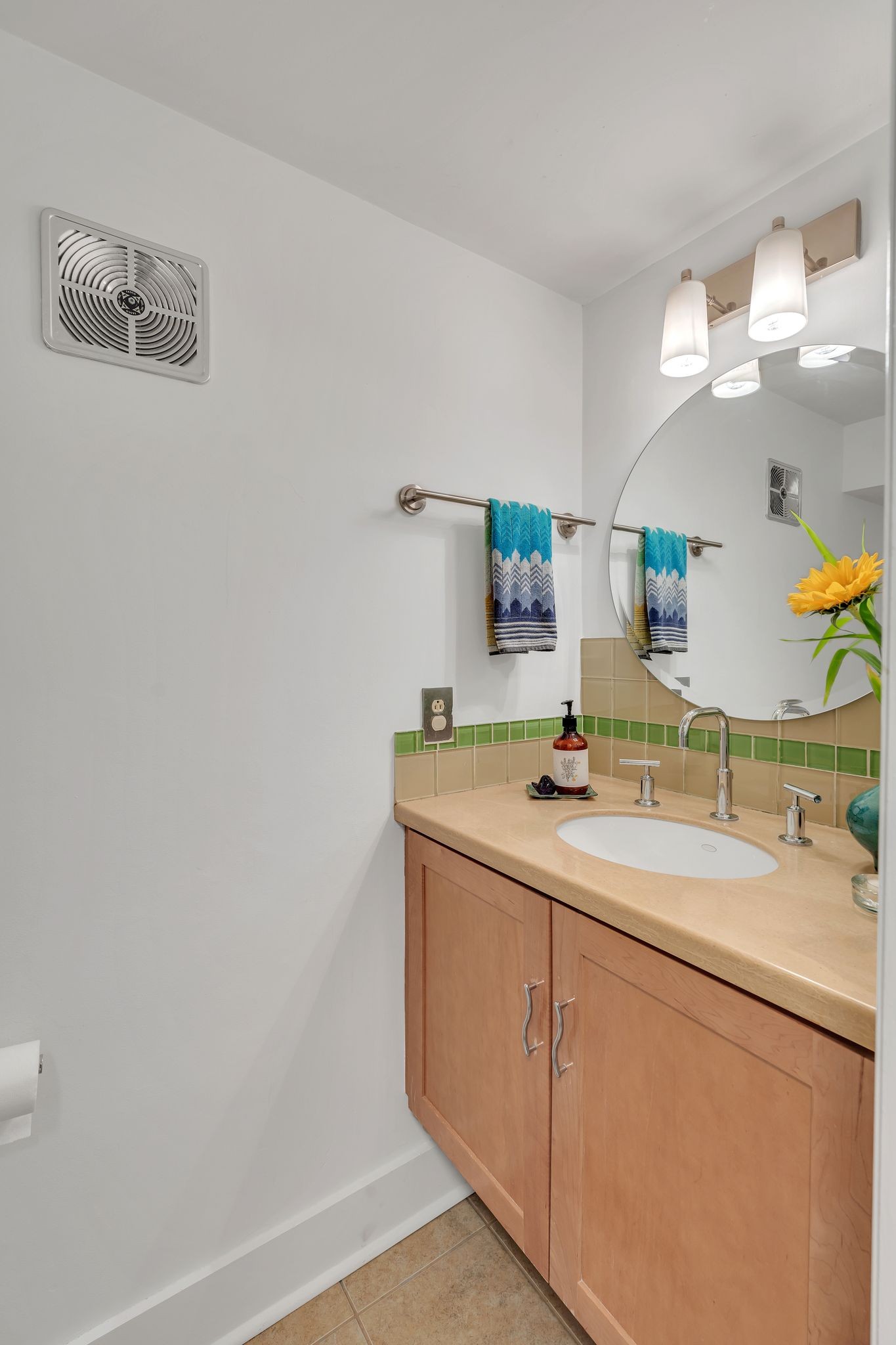 1900 Richard Jones Rd Unit: Y2