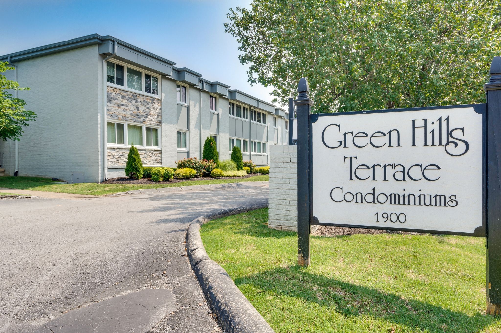 1900 Richard Jones Rd Unit: Y2
