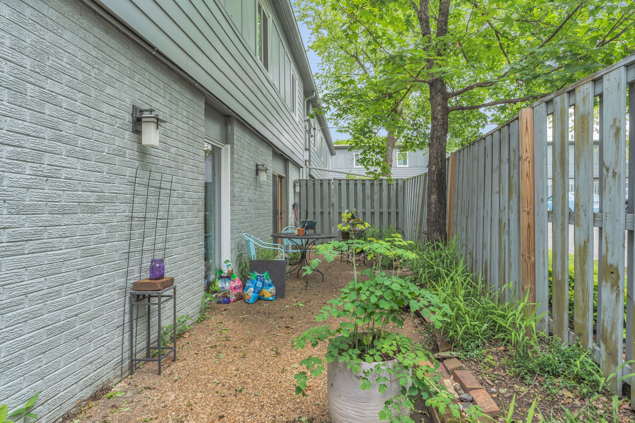1900 Richard Jones Rd Unit: Y2