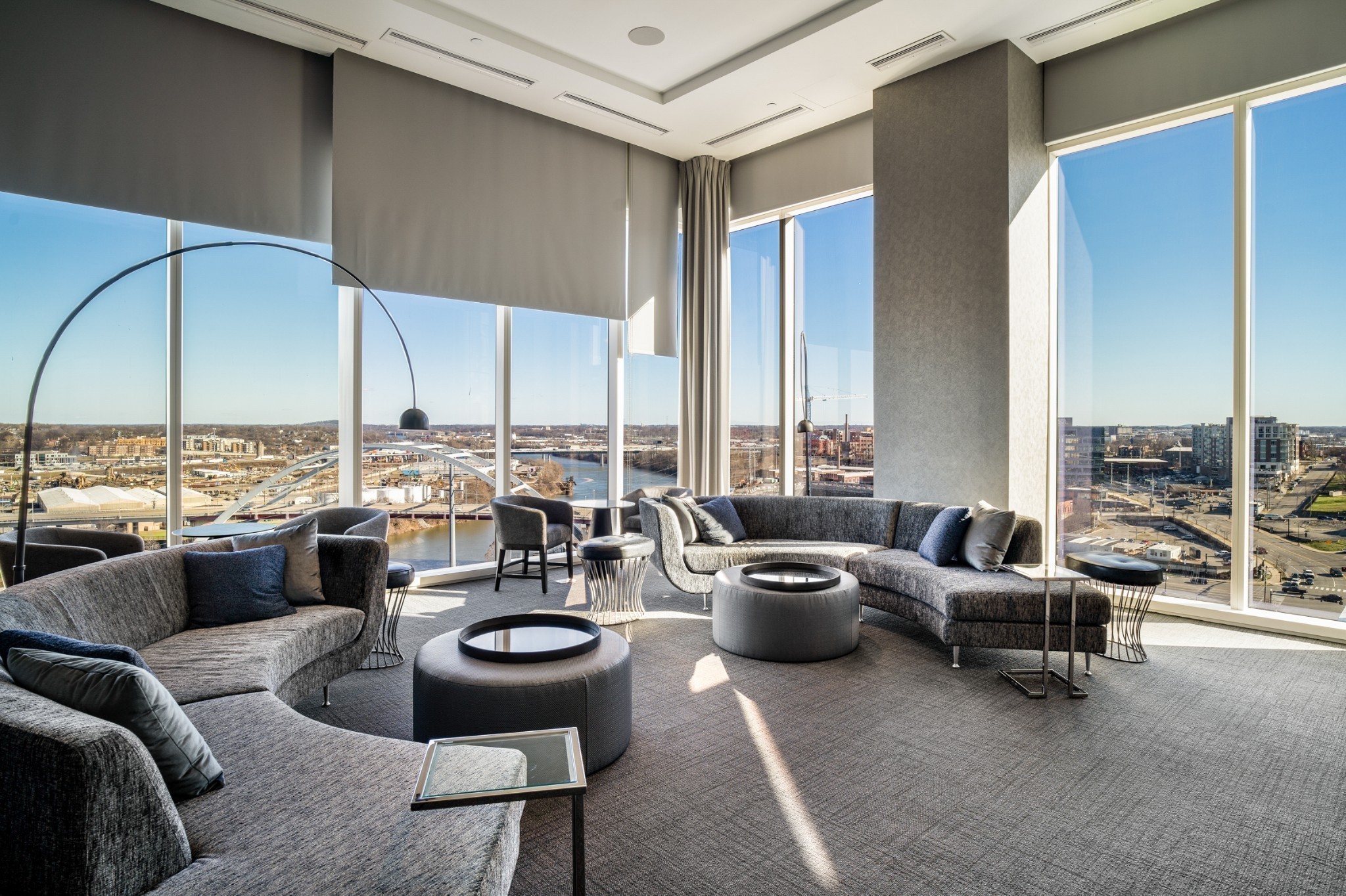 160 2nd Ave, S Unit: 1501