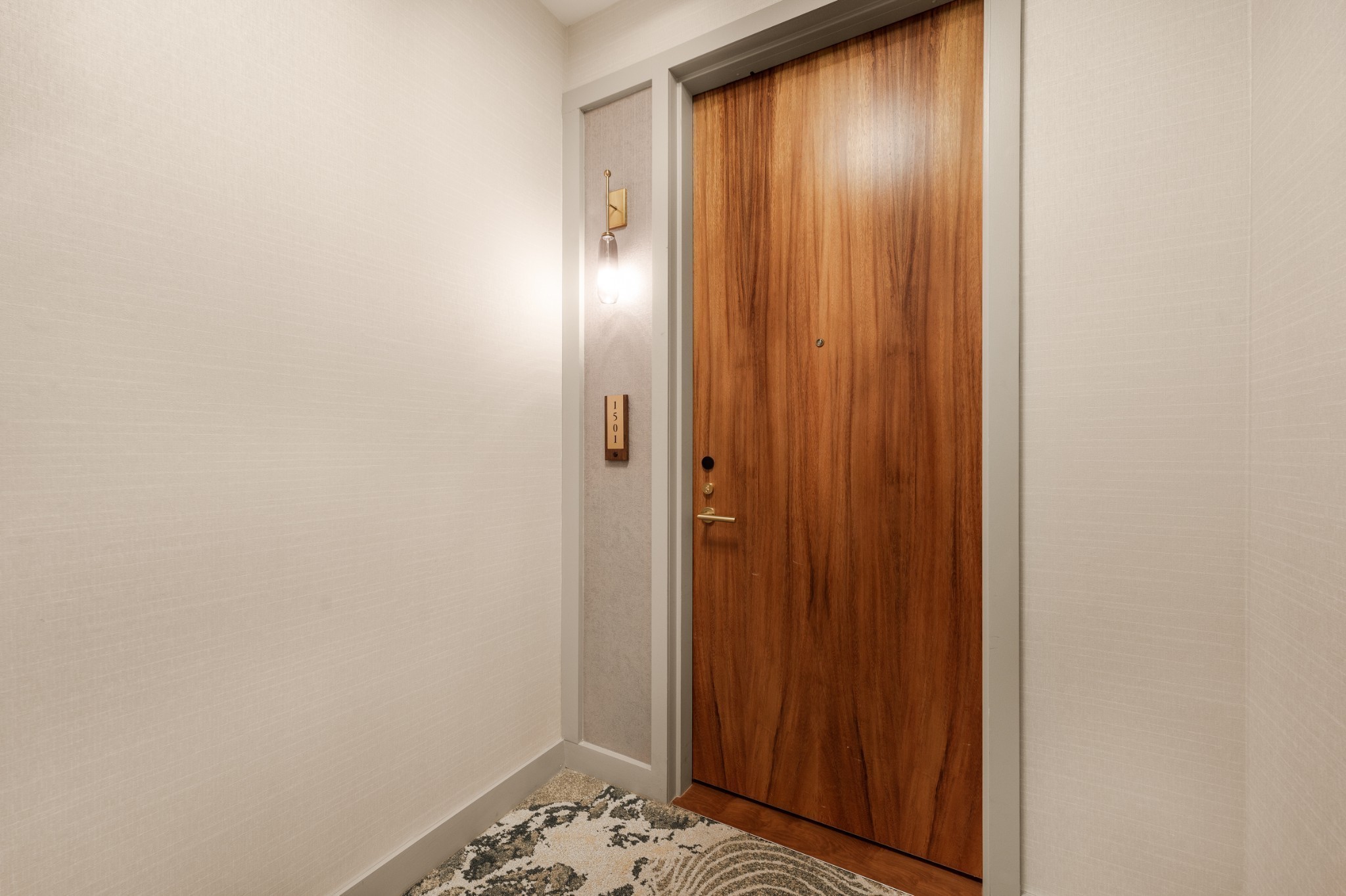 160 2nd Ave, S Unit: 1501