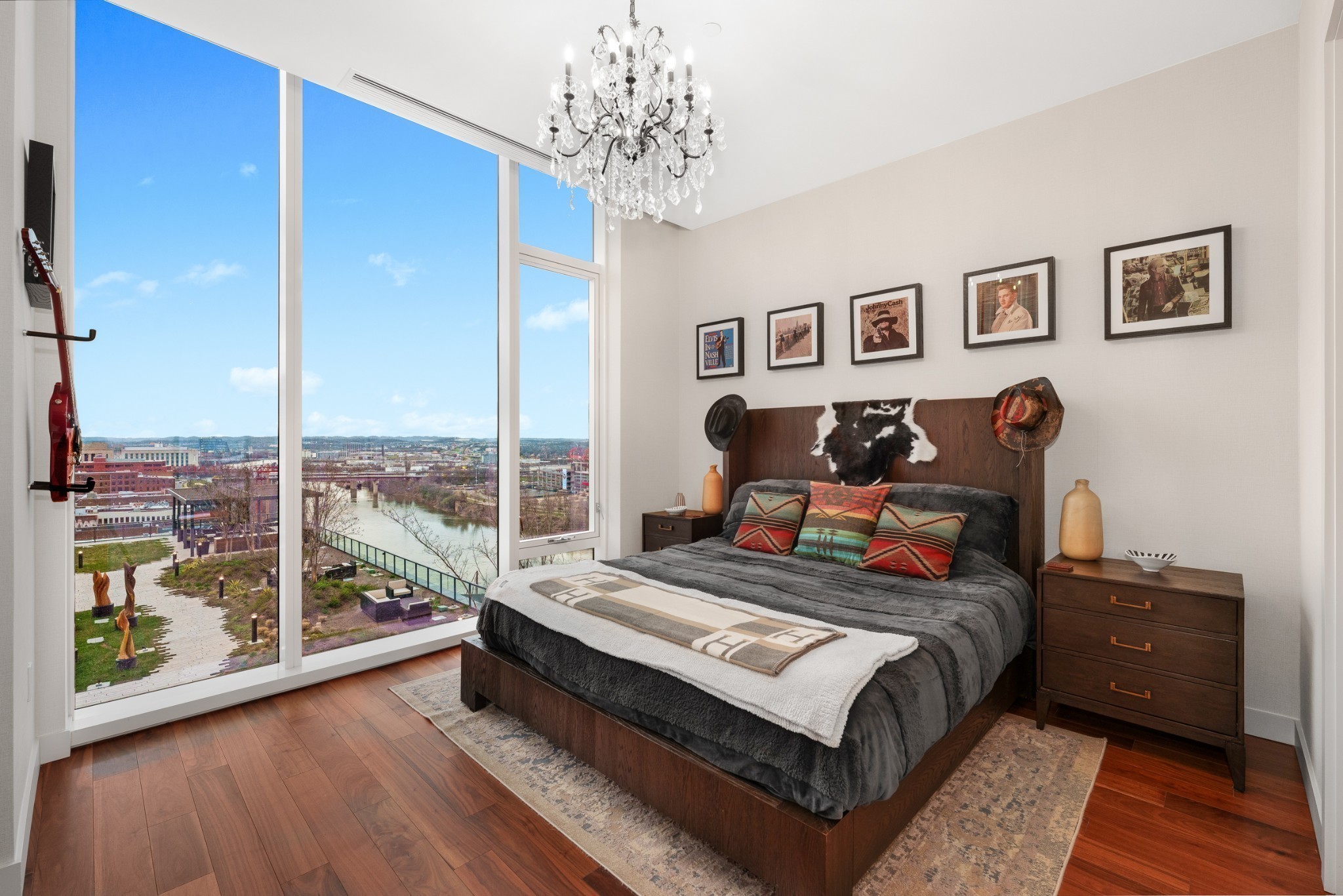 160 2nd Ave, S Unit: 1501