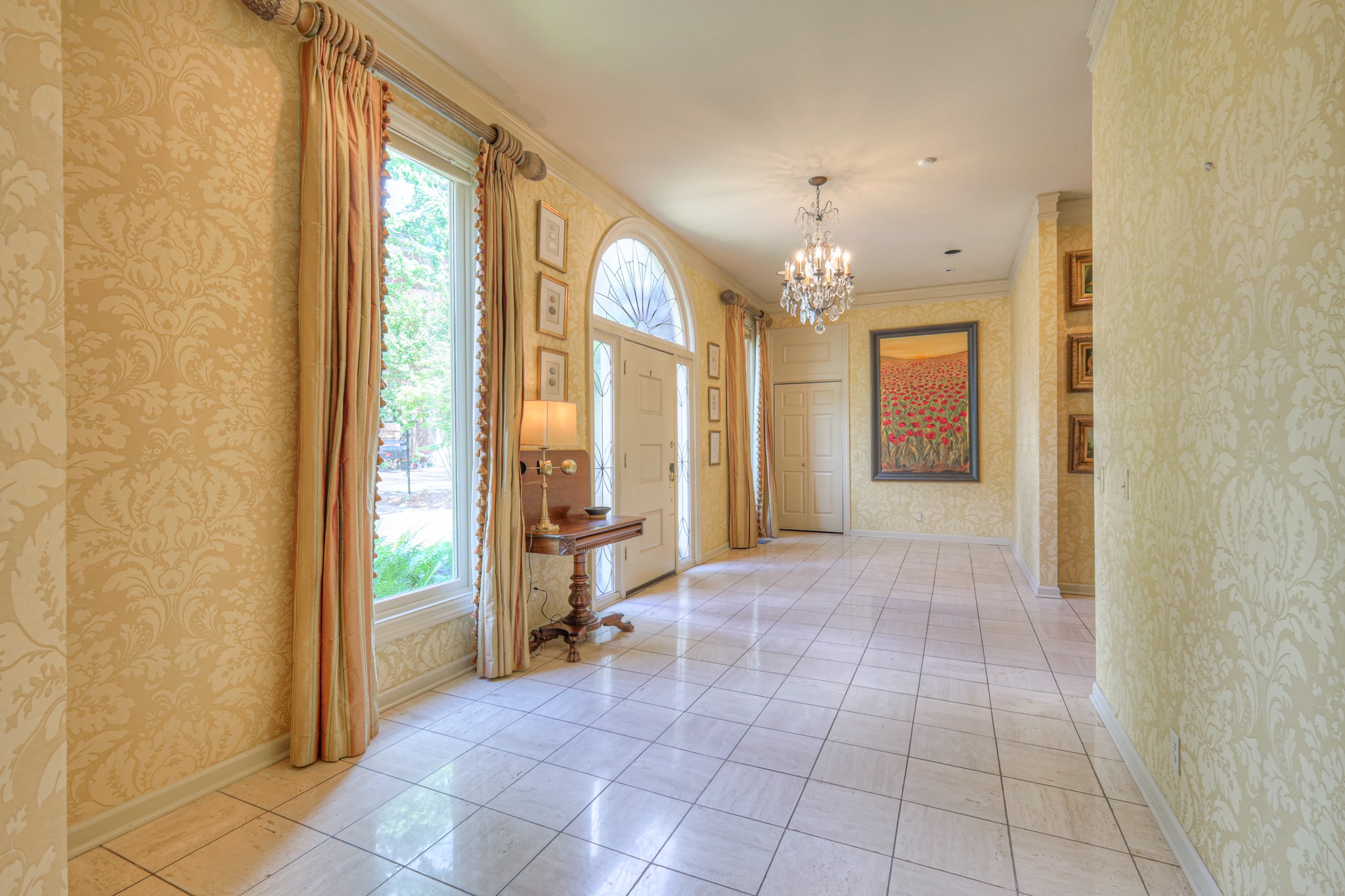 105 Burlington Ct