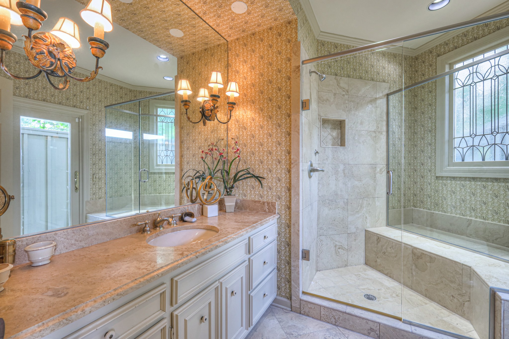 105 Burlington Ct