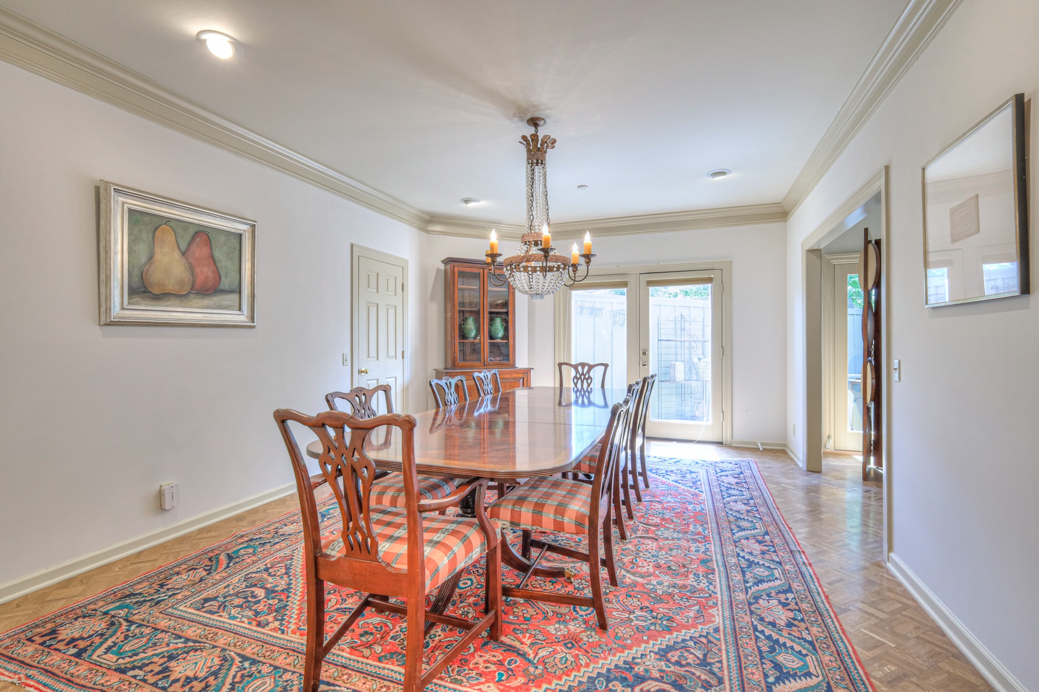 105 Burlington Ct