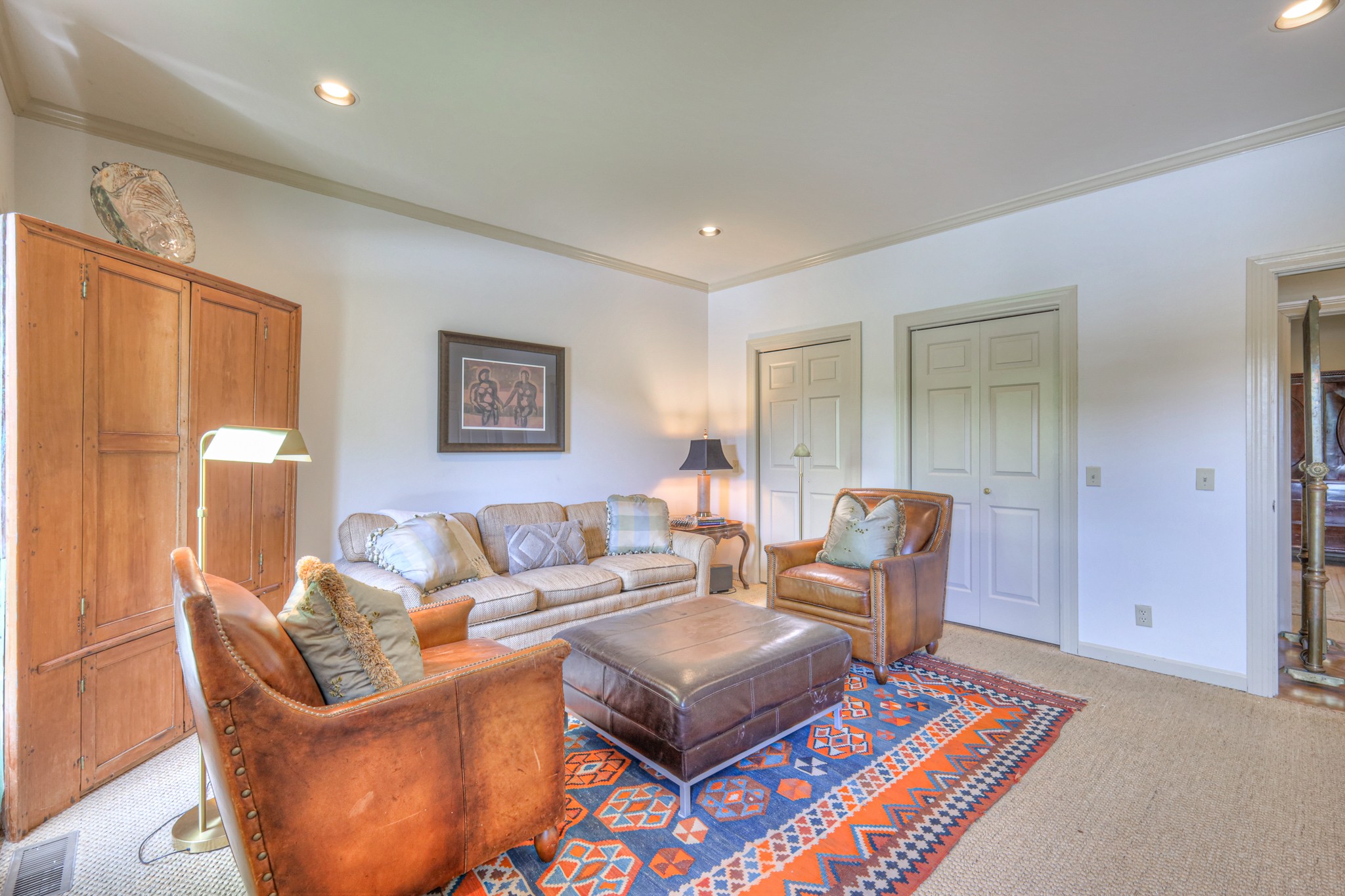 105 Burlington Ct