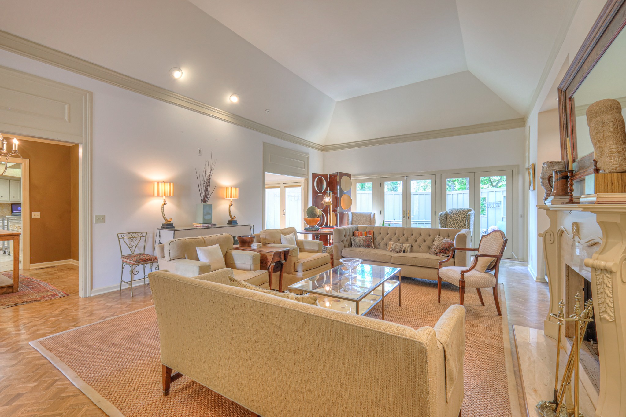 105 Burlington Ct