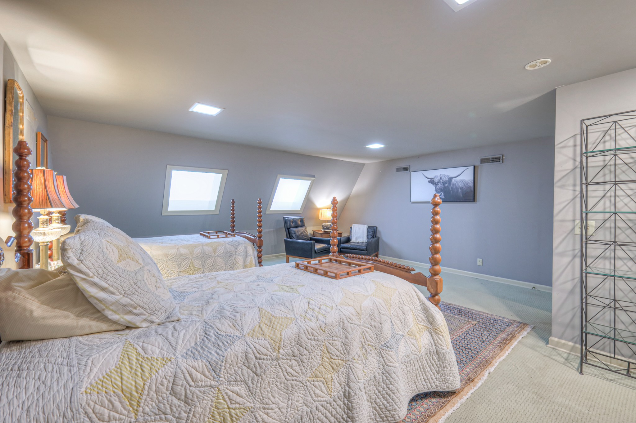 105 Burlington Ct