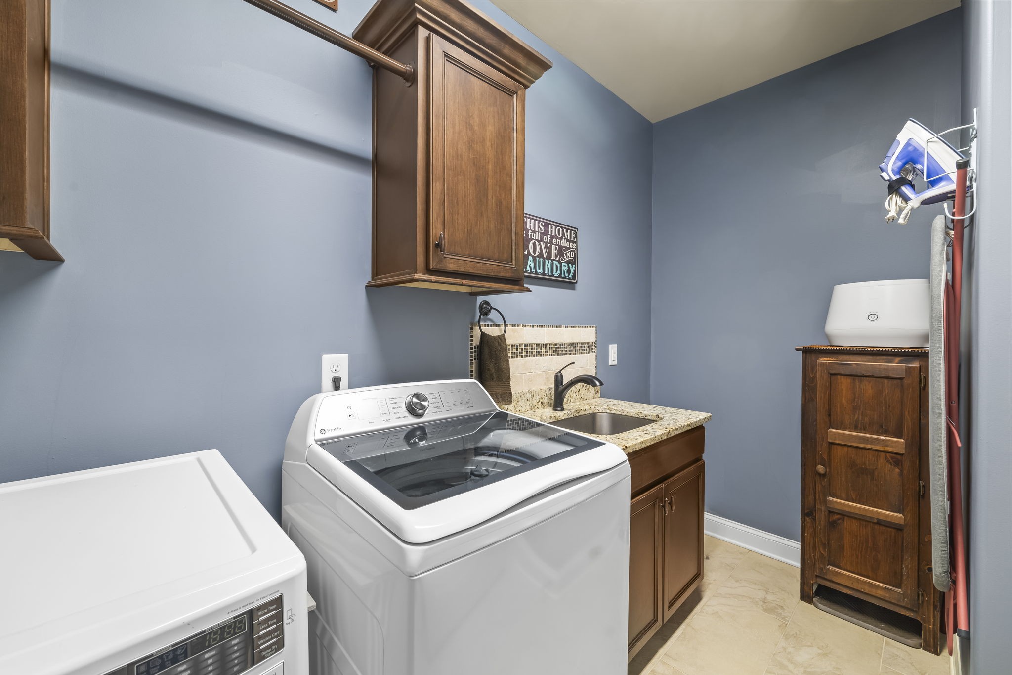 2979 Stewart Campbell Pt