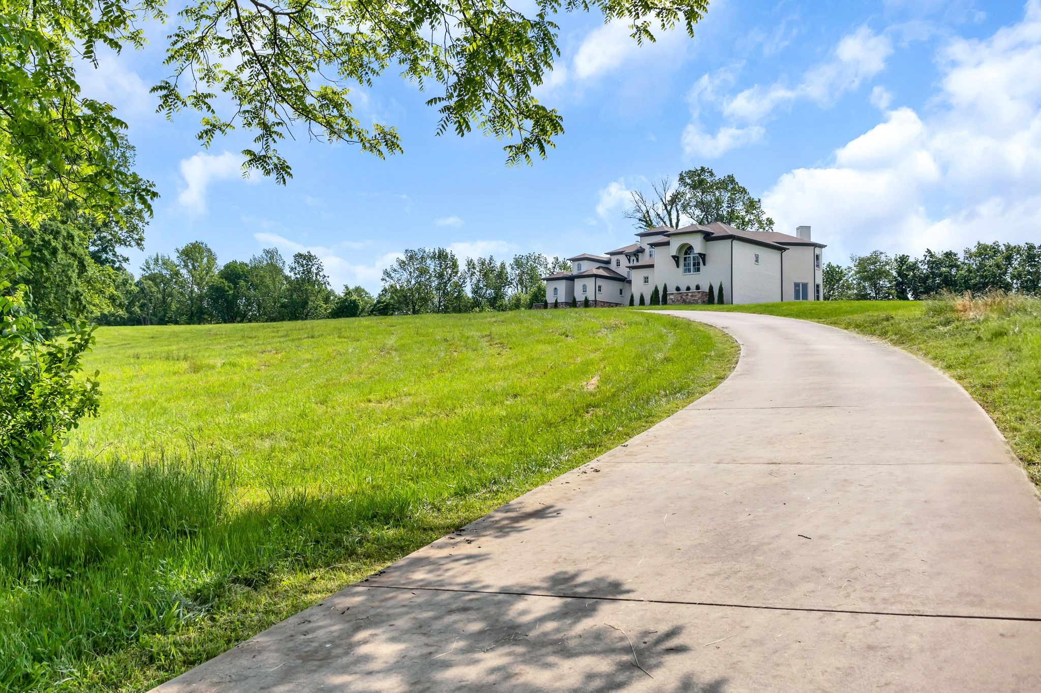 1477 S Harpeth Rd