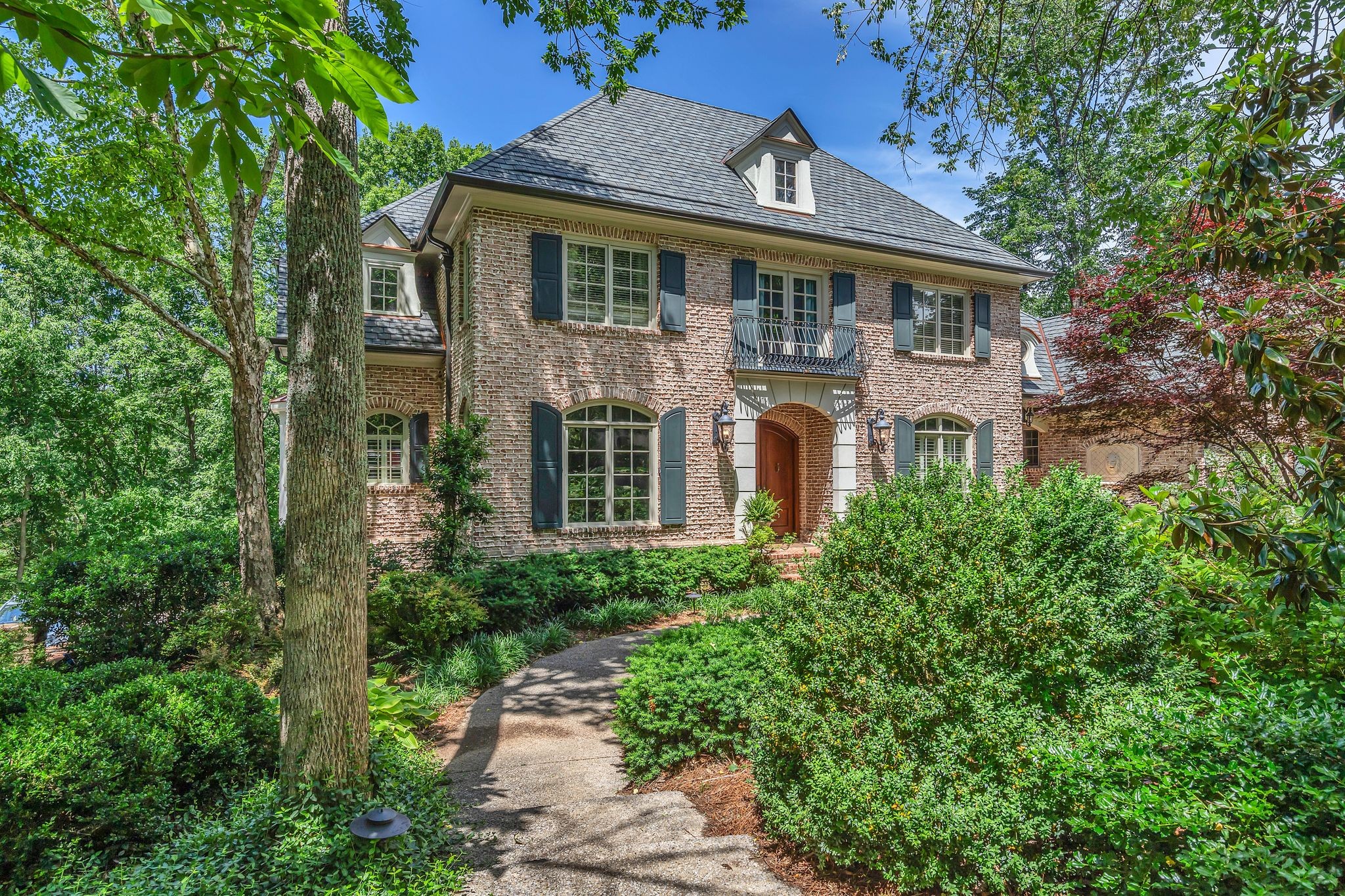1413 Willowbrooke Cir