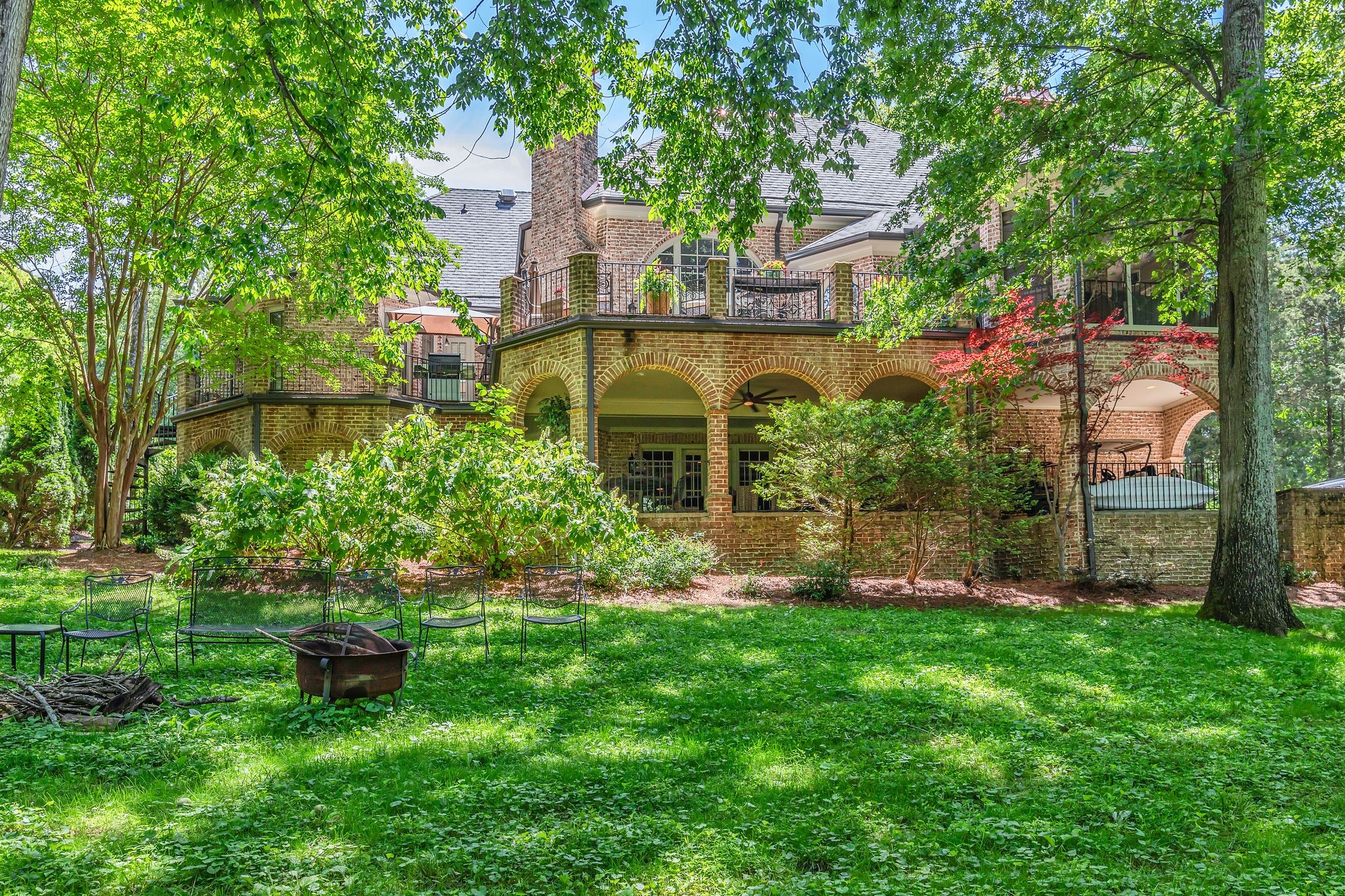 1413 Willowbrooke Cir