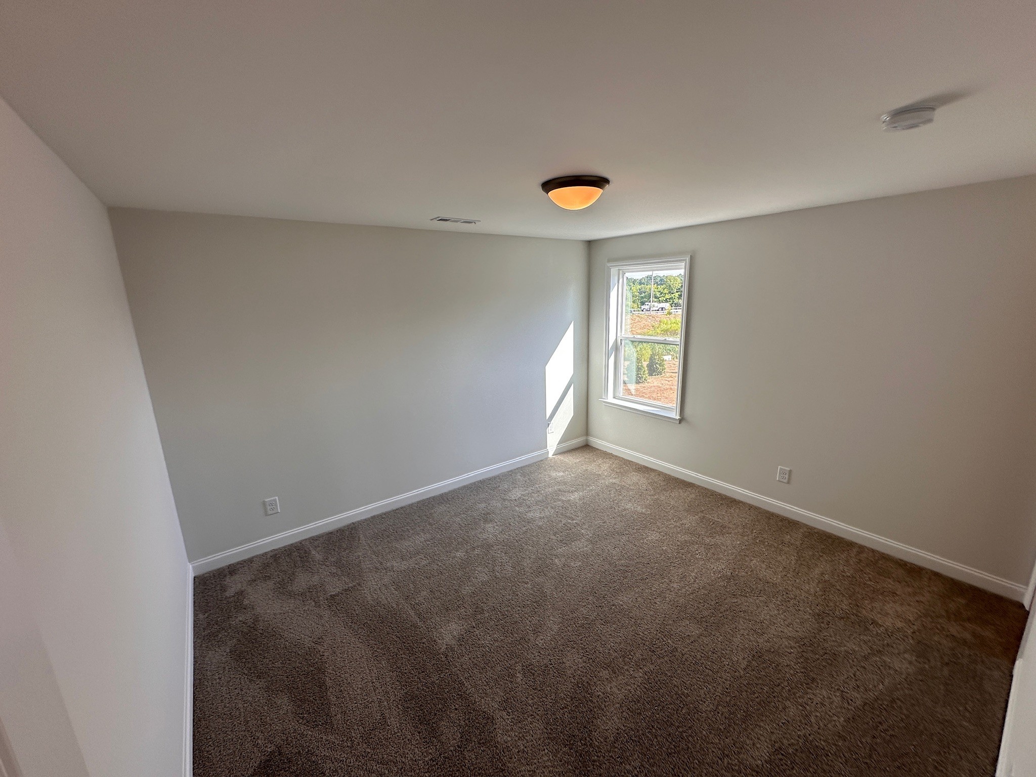 1910 Hildebrand Ln