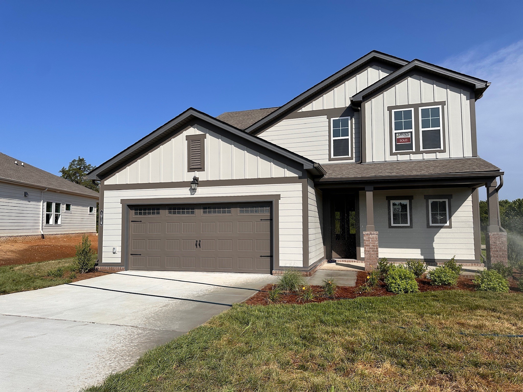 1910 Hildebrand Ln