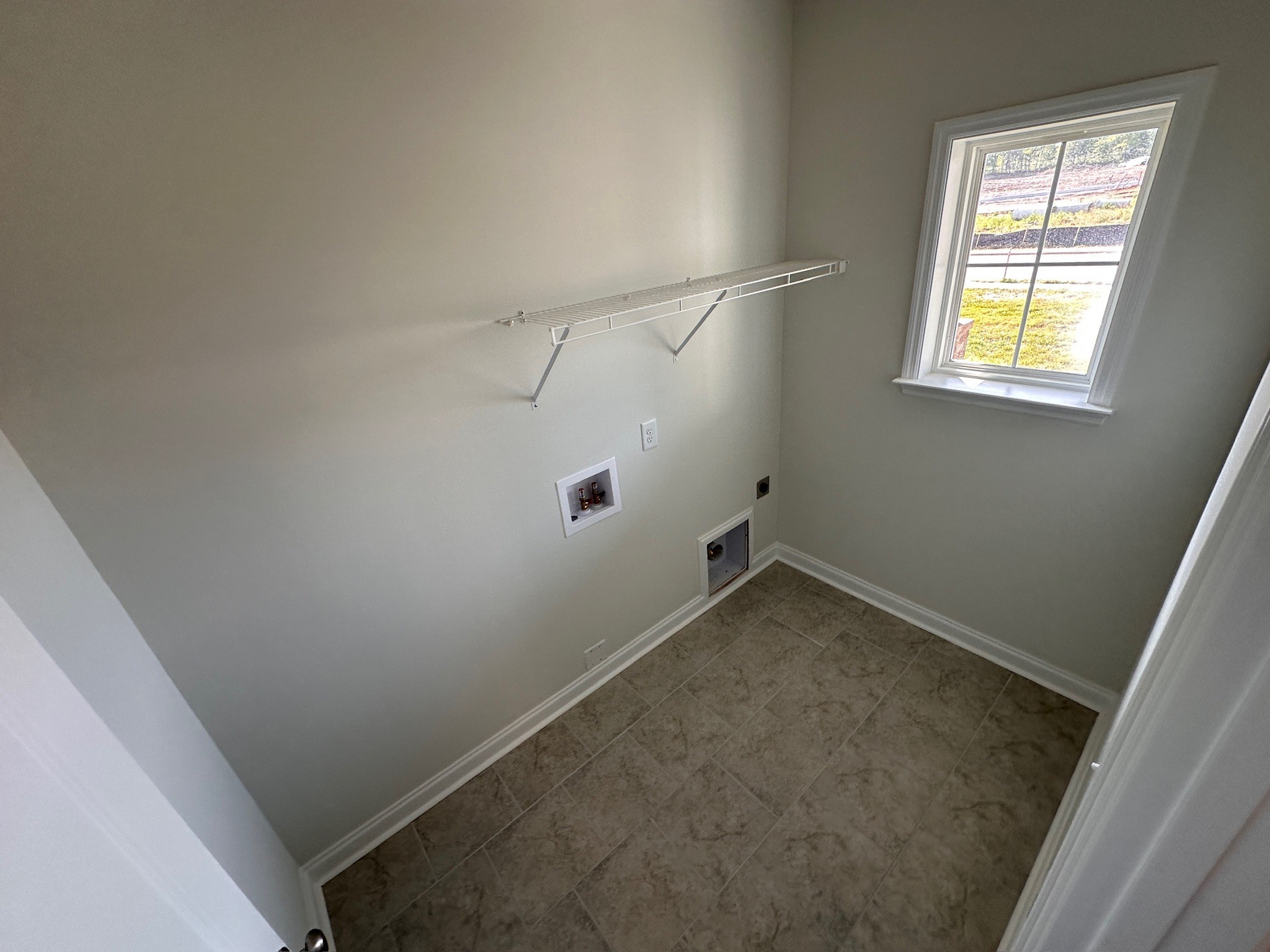 1910 Hildebrand Ln
