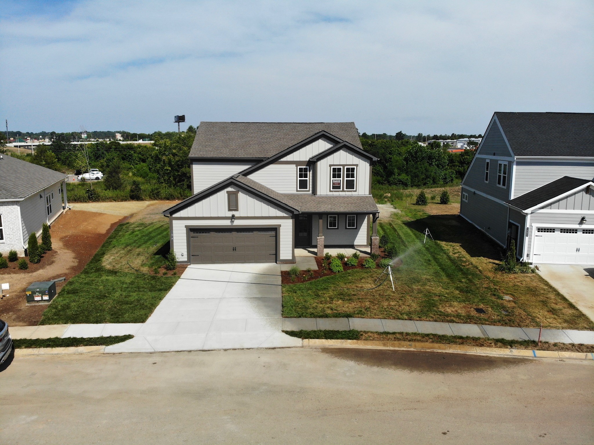 1910 Hildebrand Ln
