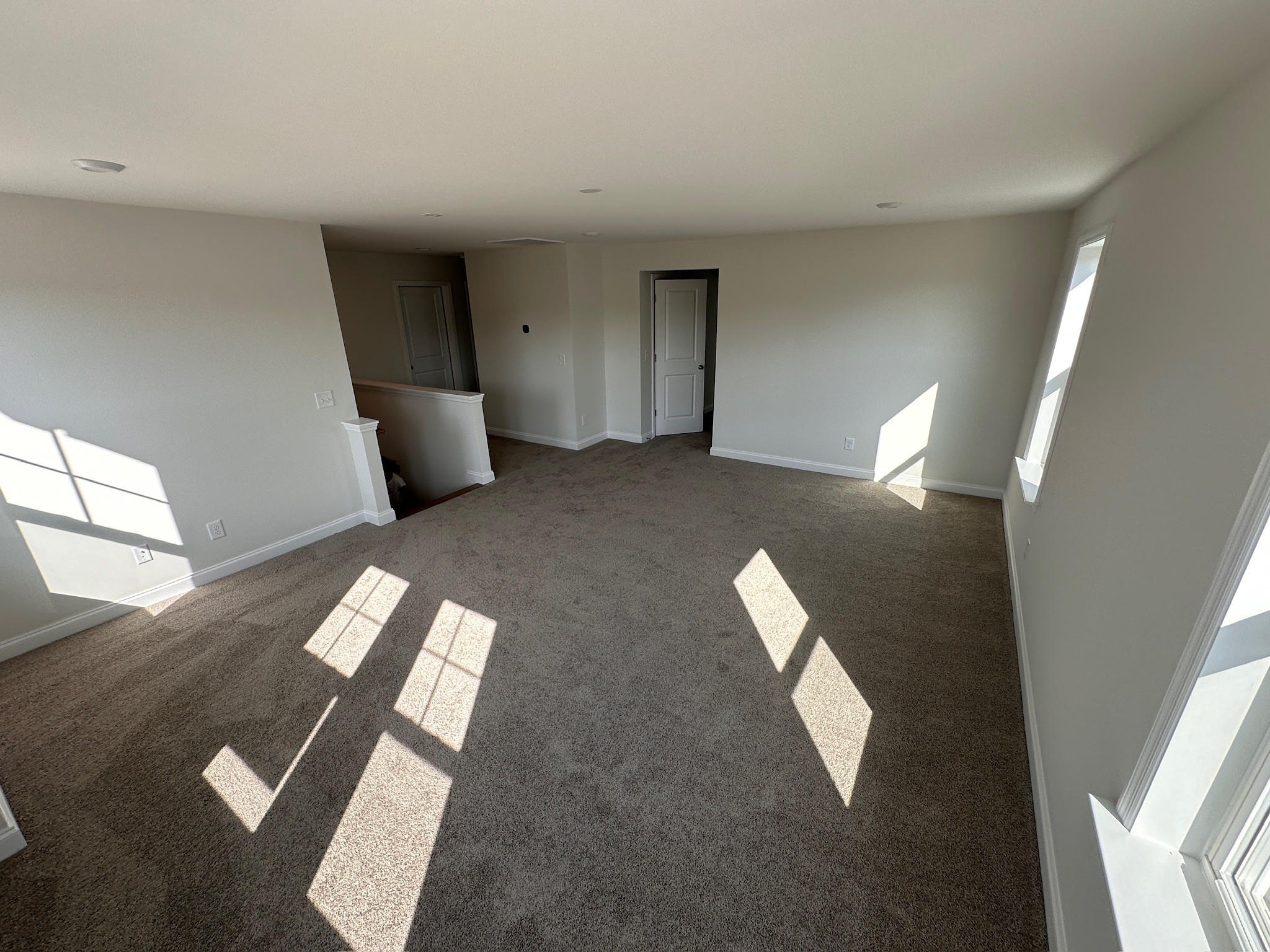 1910 Hildebrand Ln