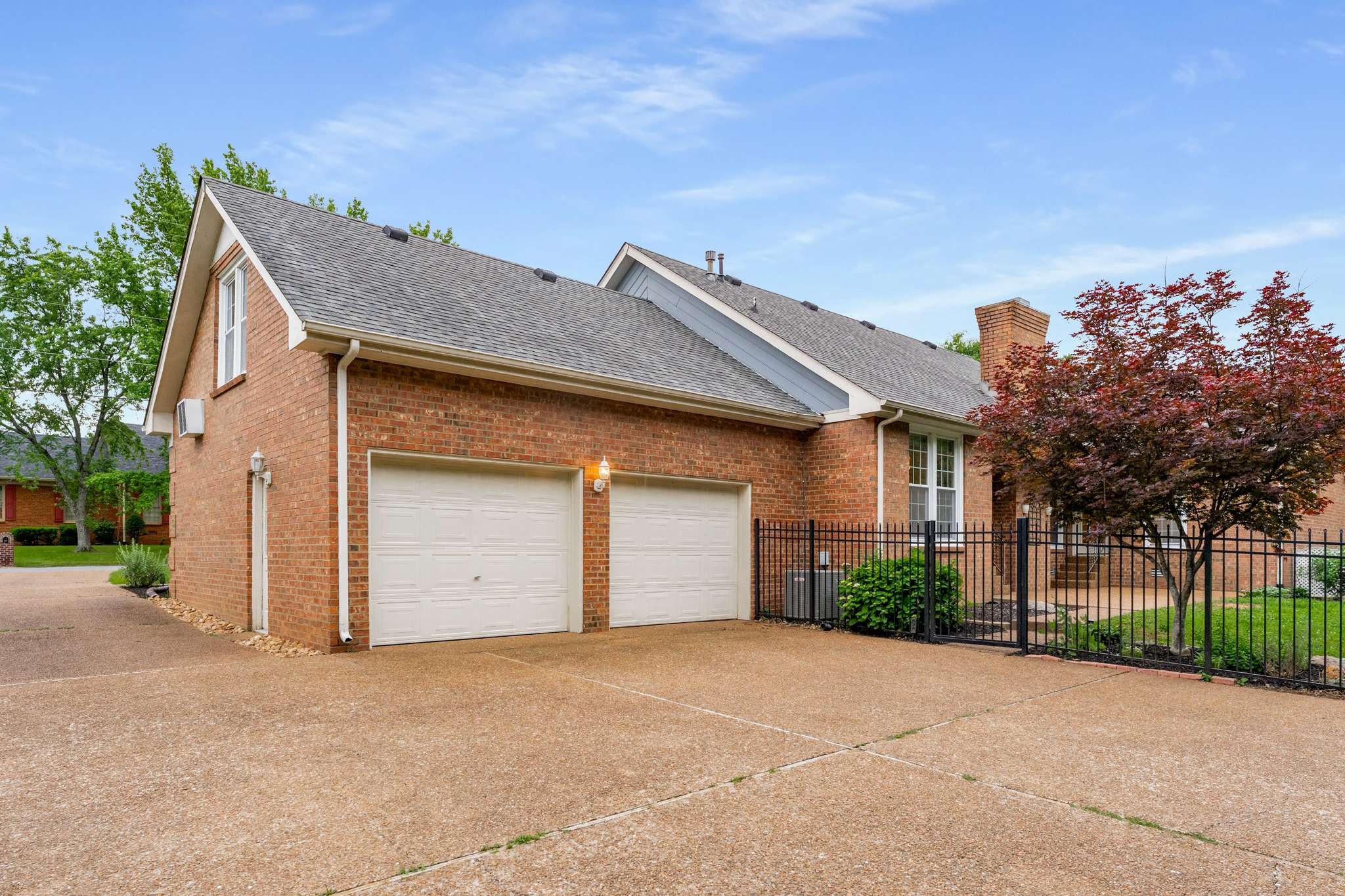 231 Connie Dr