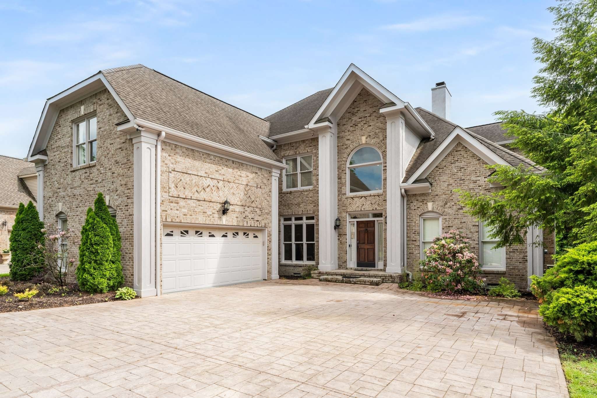 316 Whitworth Way