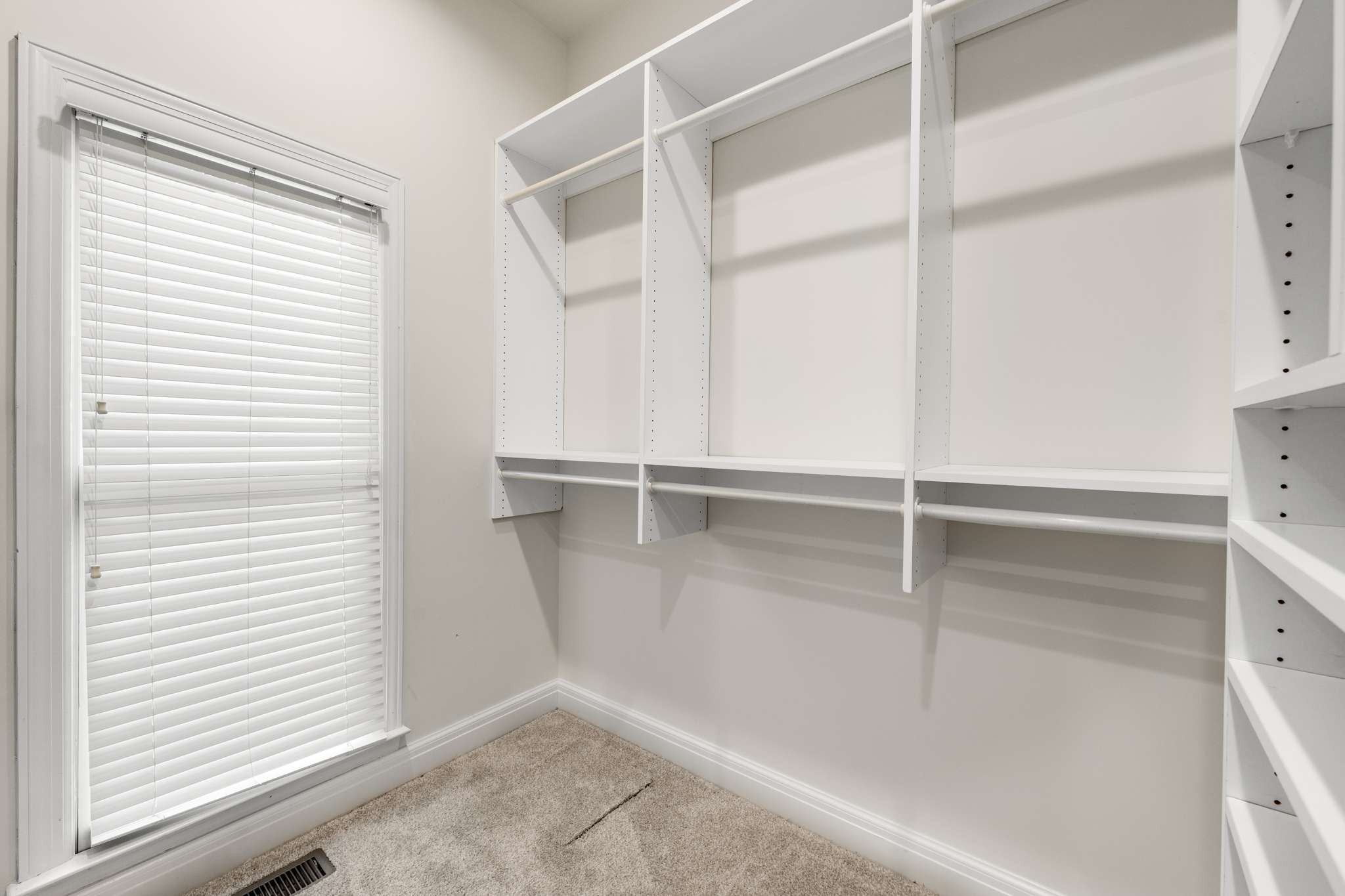 316 Whitworth Way