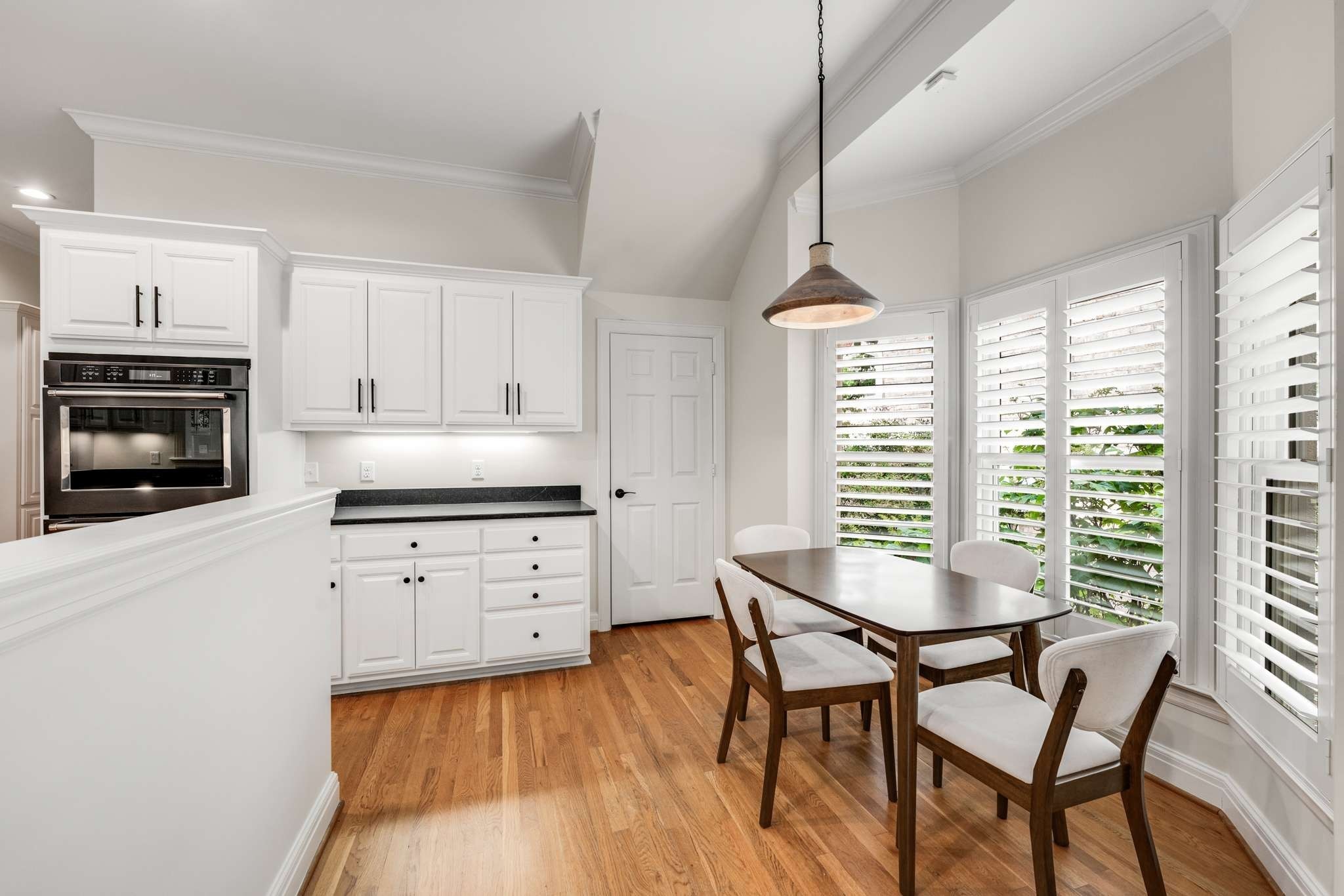316 Whitworth Way