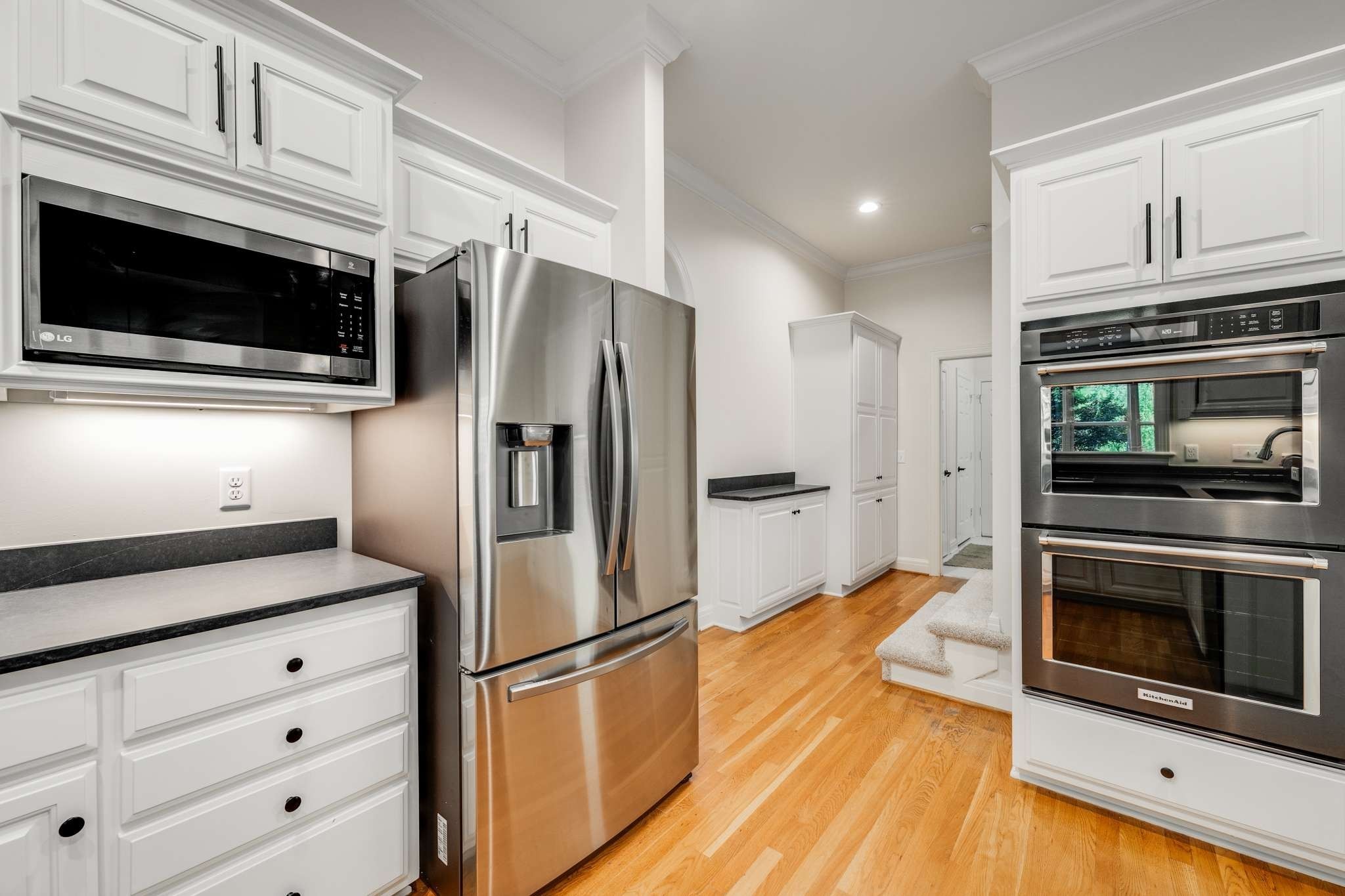 316 Whitworth Way